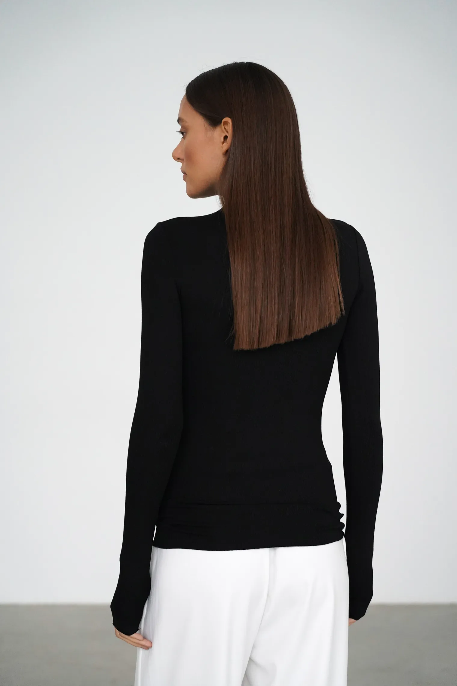 Водолазка в рубчик чёрного цвета фото 4