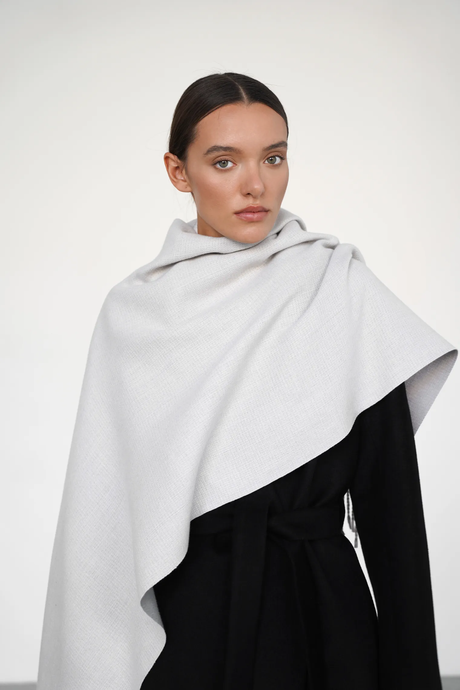 Палантин однотонный из вискозы цвета капучино фото 5