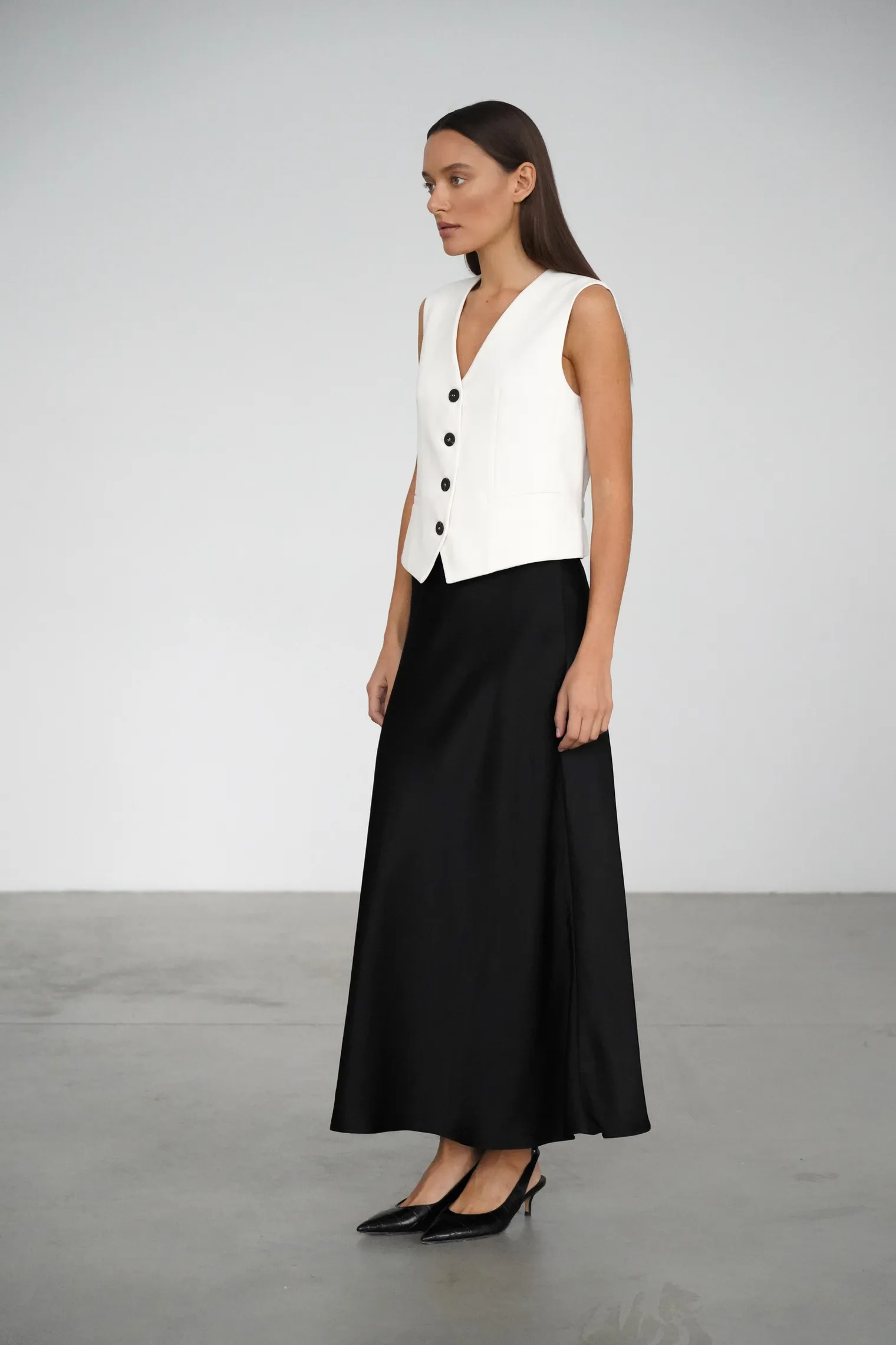 Юбка атласная удлиненная чёрного цвета фото 1