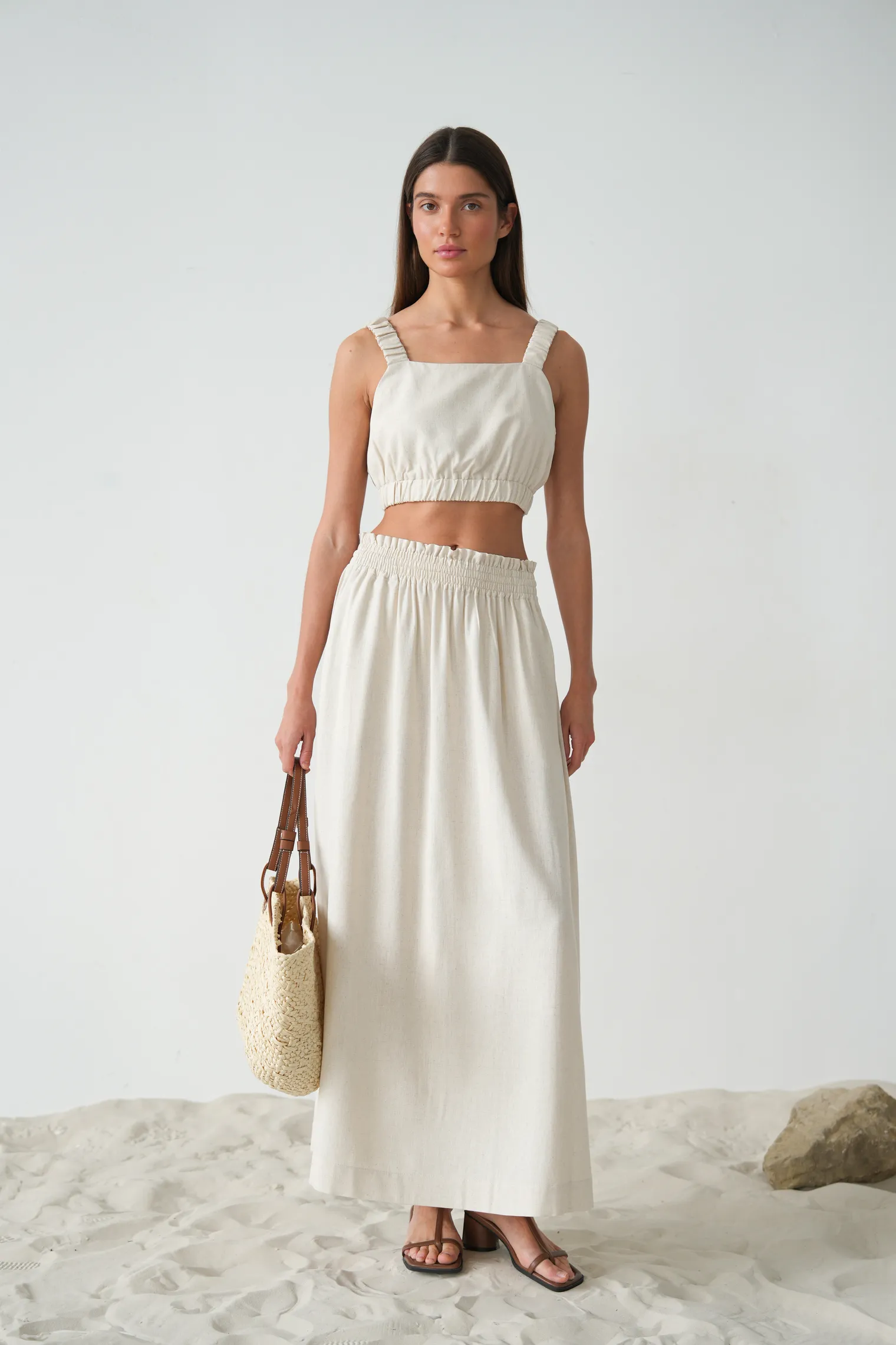 Топ на бретелях цвета лён фото 3