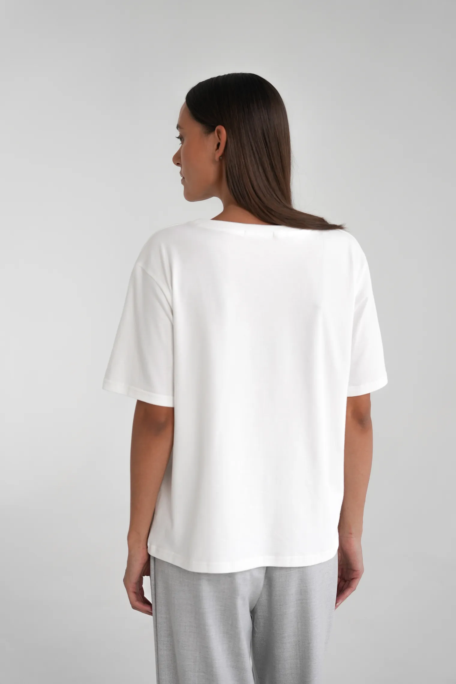 Футболка свободного кроя цвета тофу фото 4