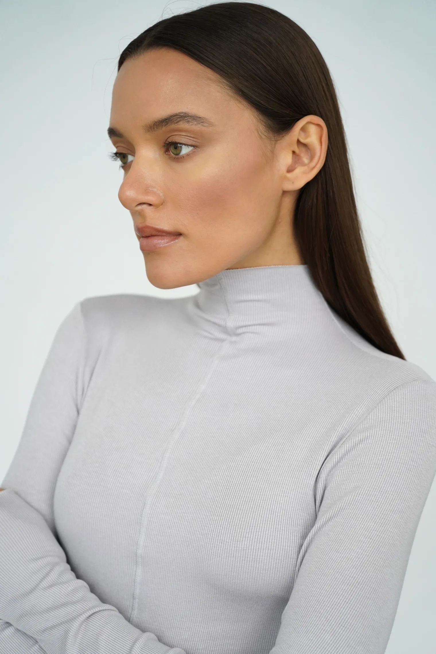 Водолазка в рубчик пепельного цвета фото 2