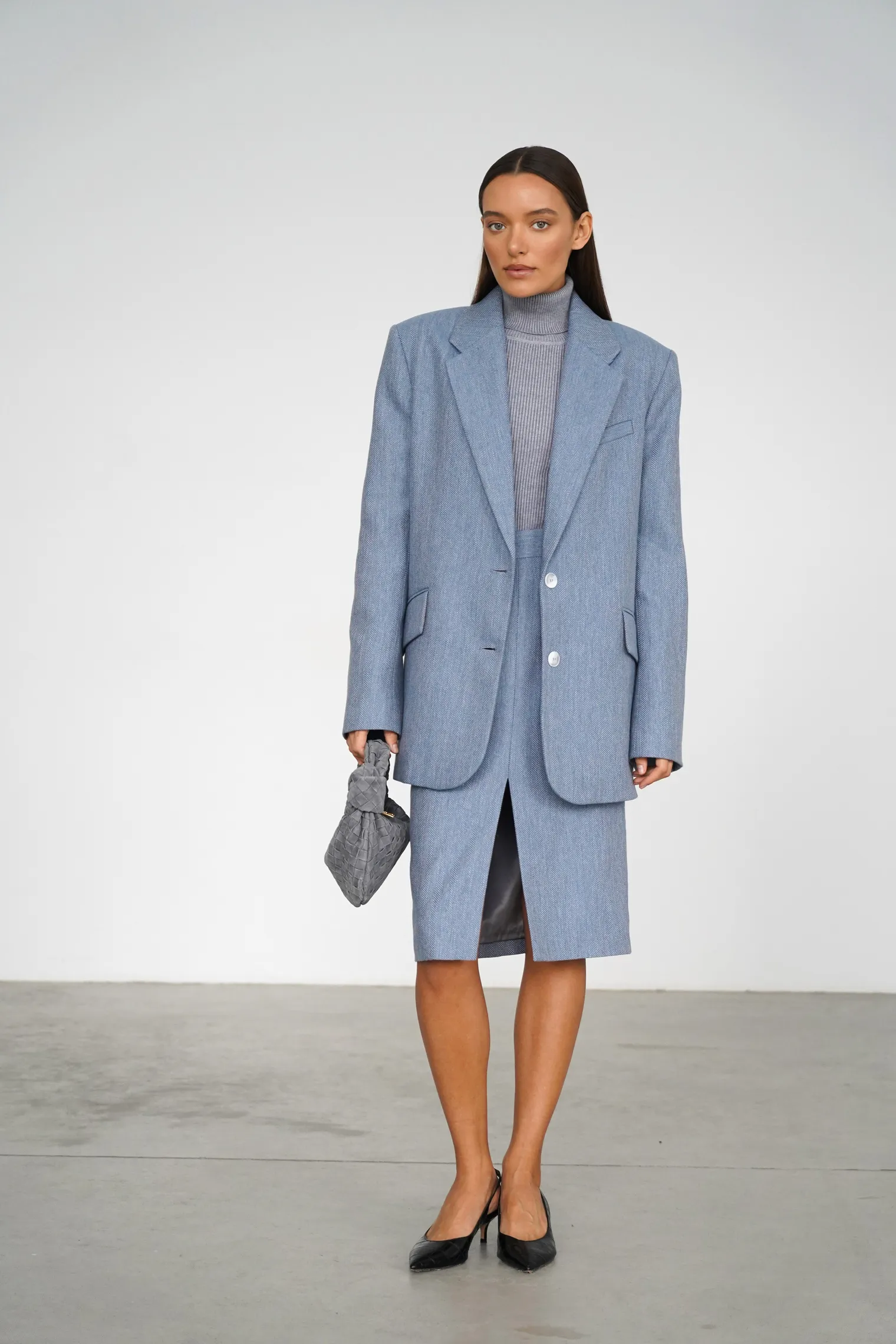 Однобортный жакет свободного кроя с карманами цвета голубой/серый в ёлочку фото 3