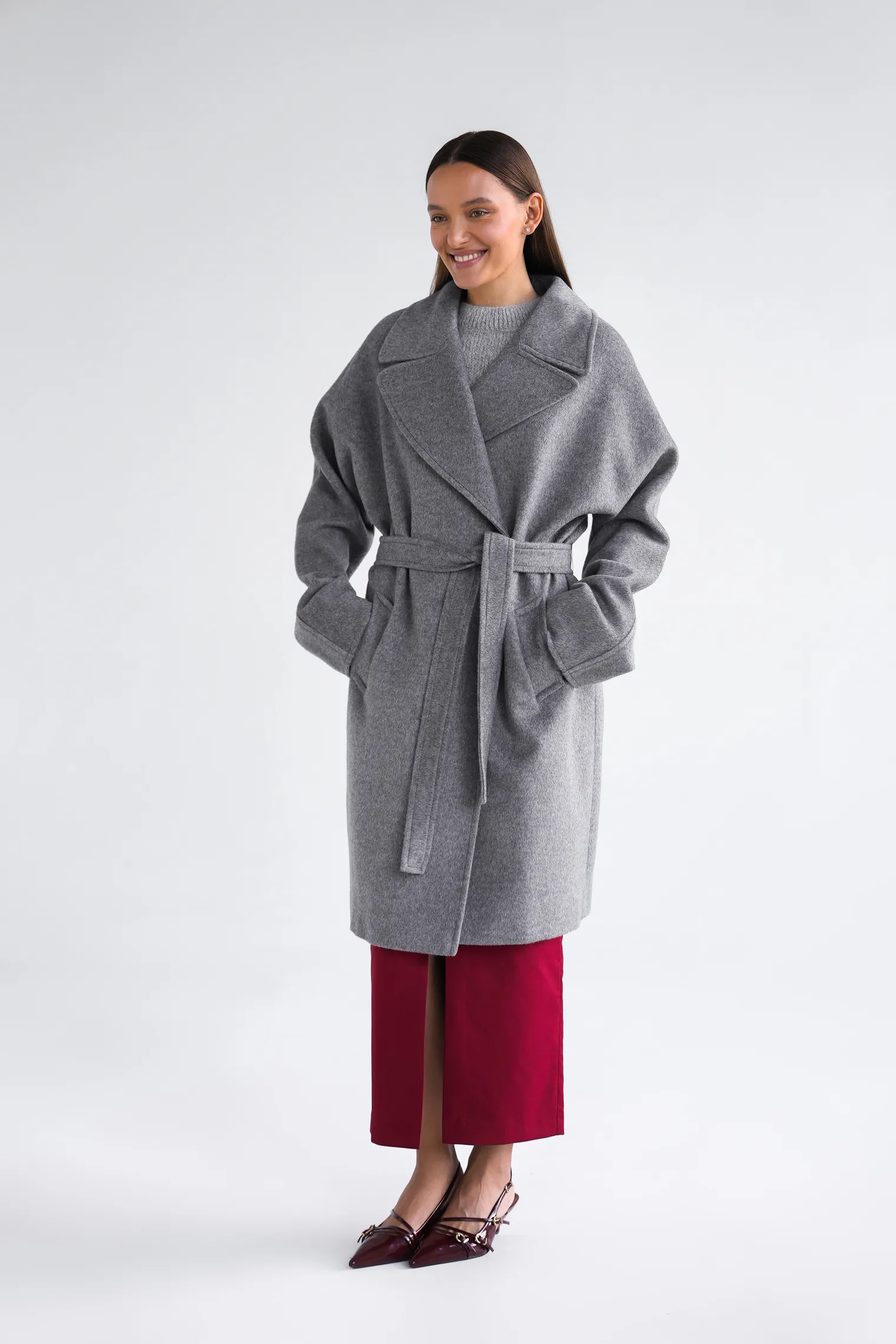 Пальто-халат укороченное с цельнокройным рукавом пепельного цвета фото 3