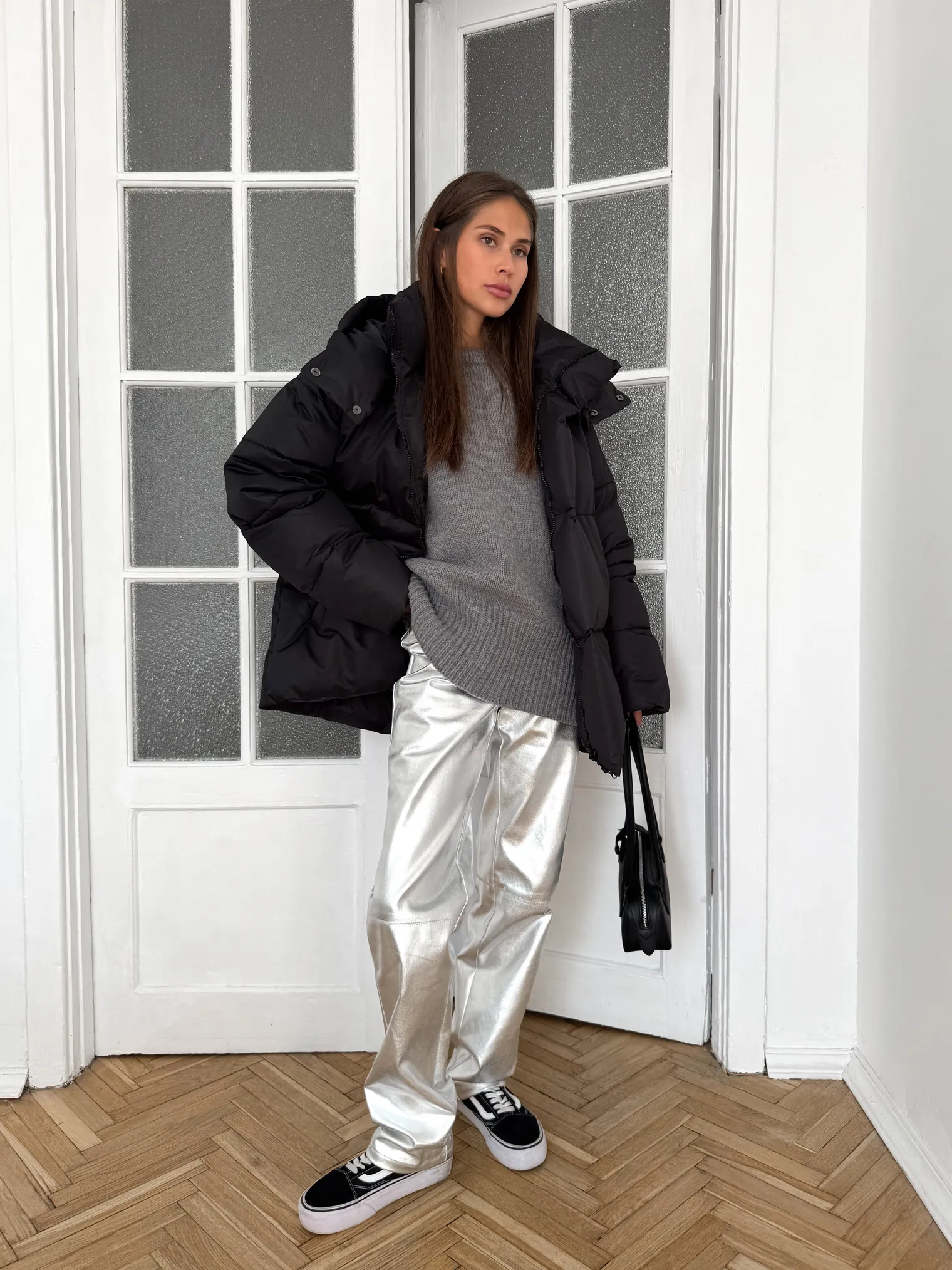Пуховик Montclair чёрного цвета фото 19