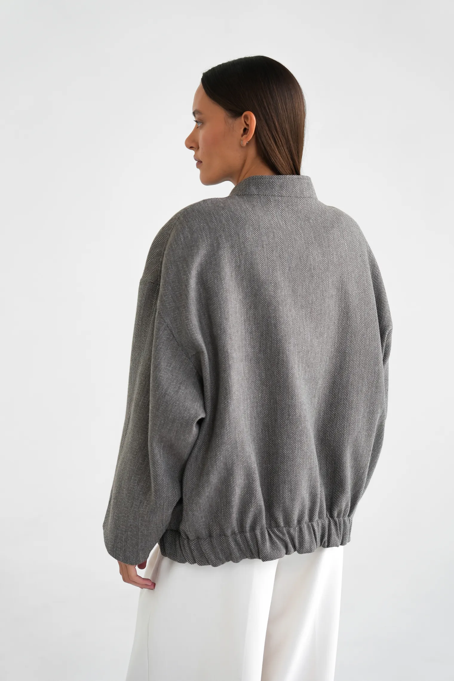 Бомбер свободного кроя из шерсти цвета коричневый/серый в ёлочку фото 4