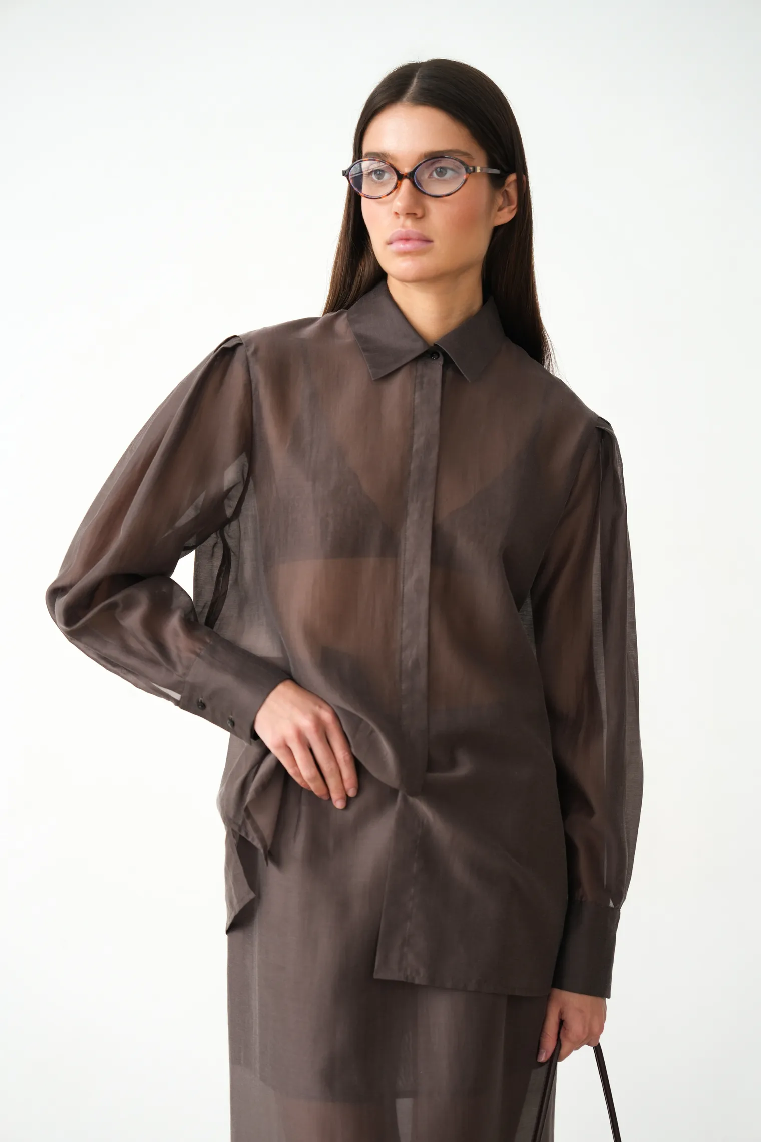 Рубашка из прозрачной ткани шоколадного цвета фото 1