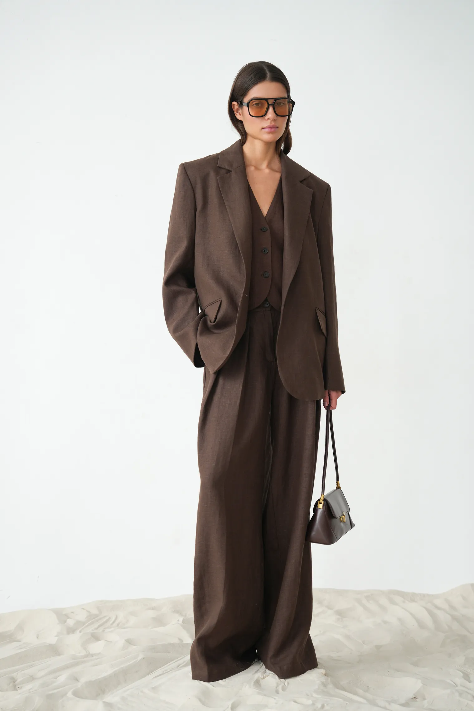 Брюки широкого кроя с завышенной талией со складками шоколадного цвета фото 1