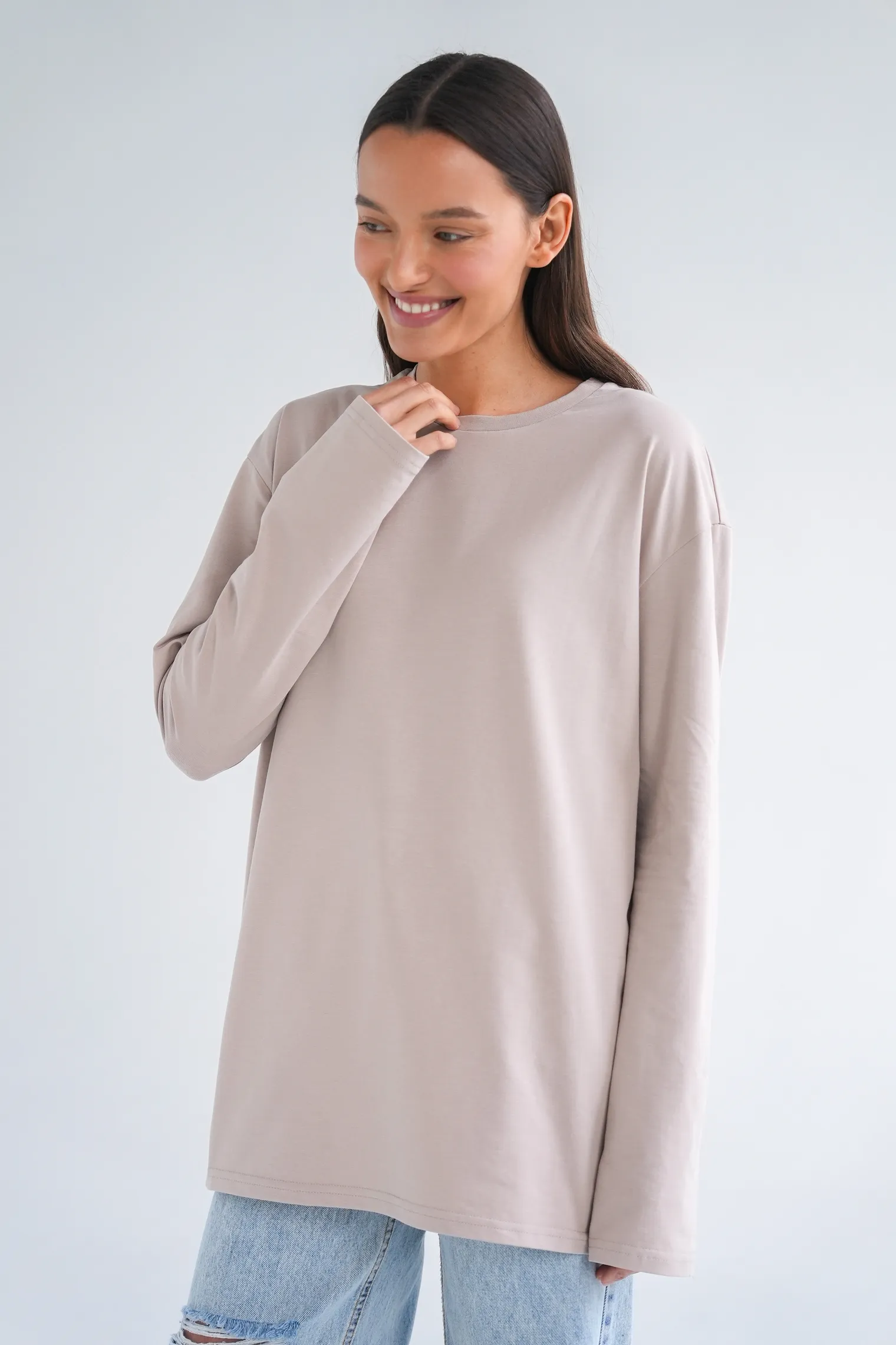 Лонгслив свободного кроя бежевого цвета фото 7