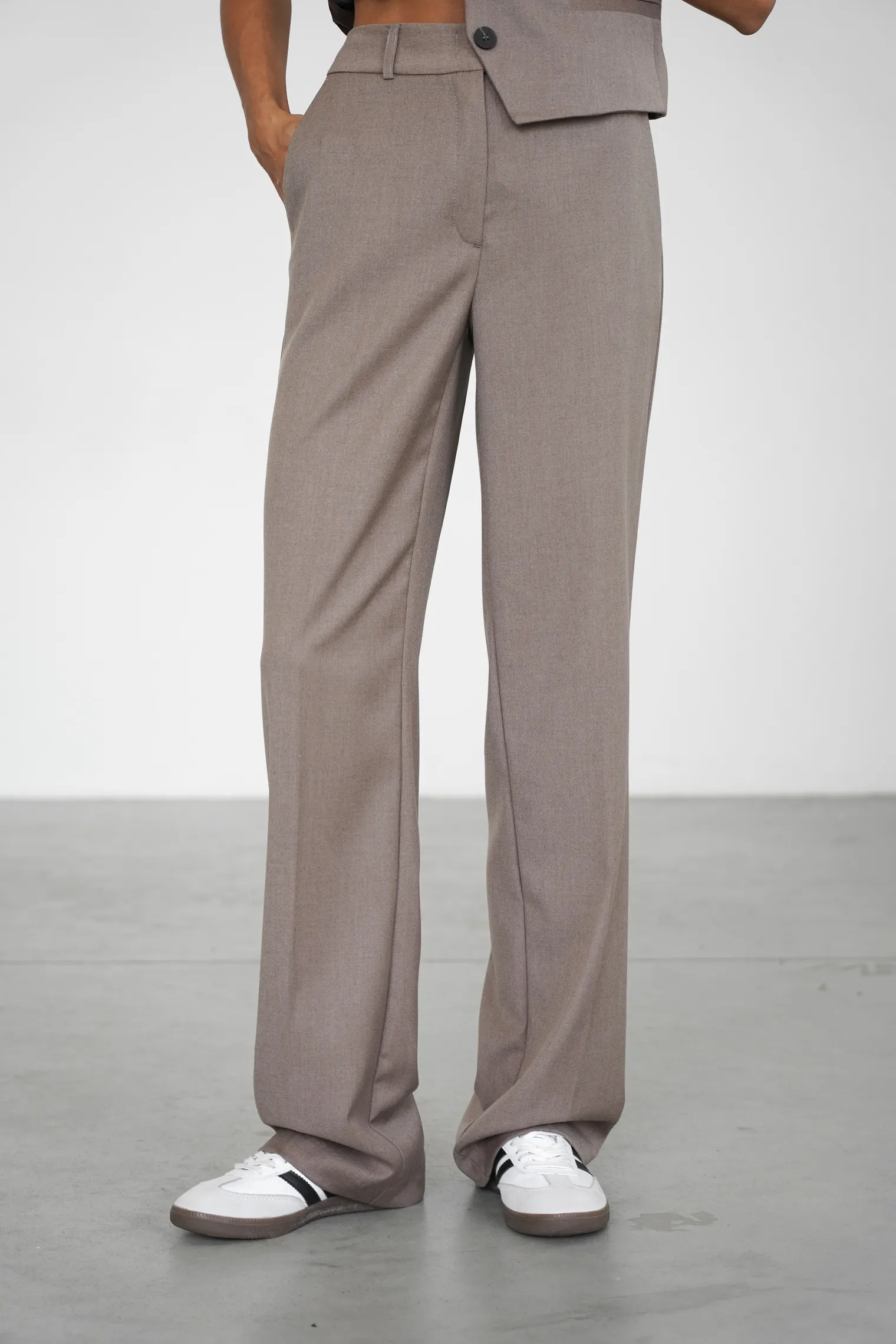 Брюки с завышенной талией прямого кроя цвета мускатный орех фото 2