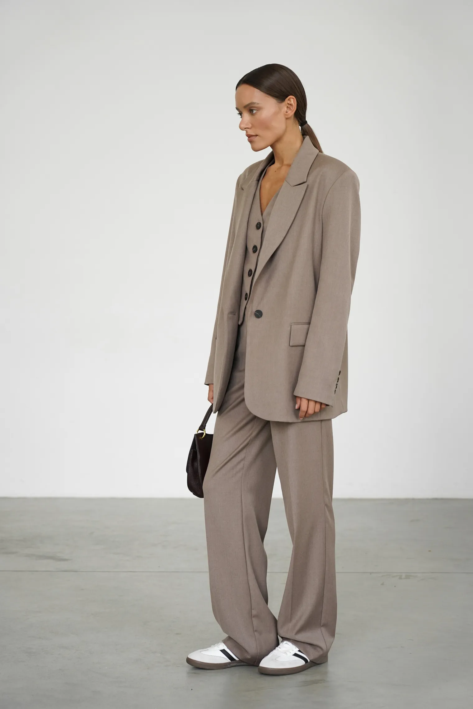 Брюки с завышенной талией прямого кроя цвета мускатный орех фото 5