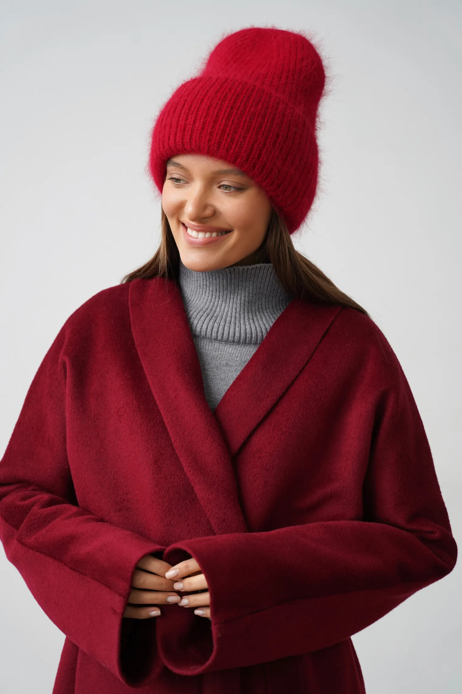 Шапка из ангоры винного цвета фото 6