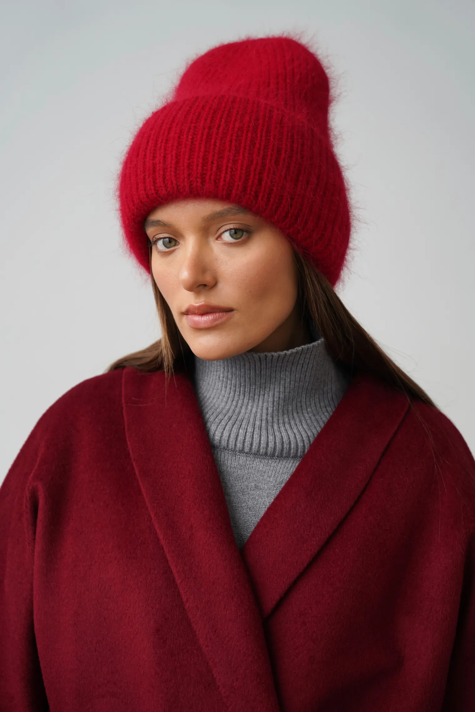 Шапка из ангоры винного цвета фото 5