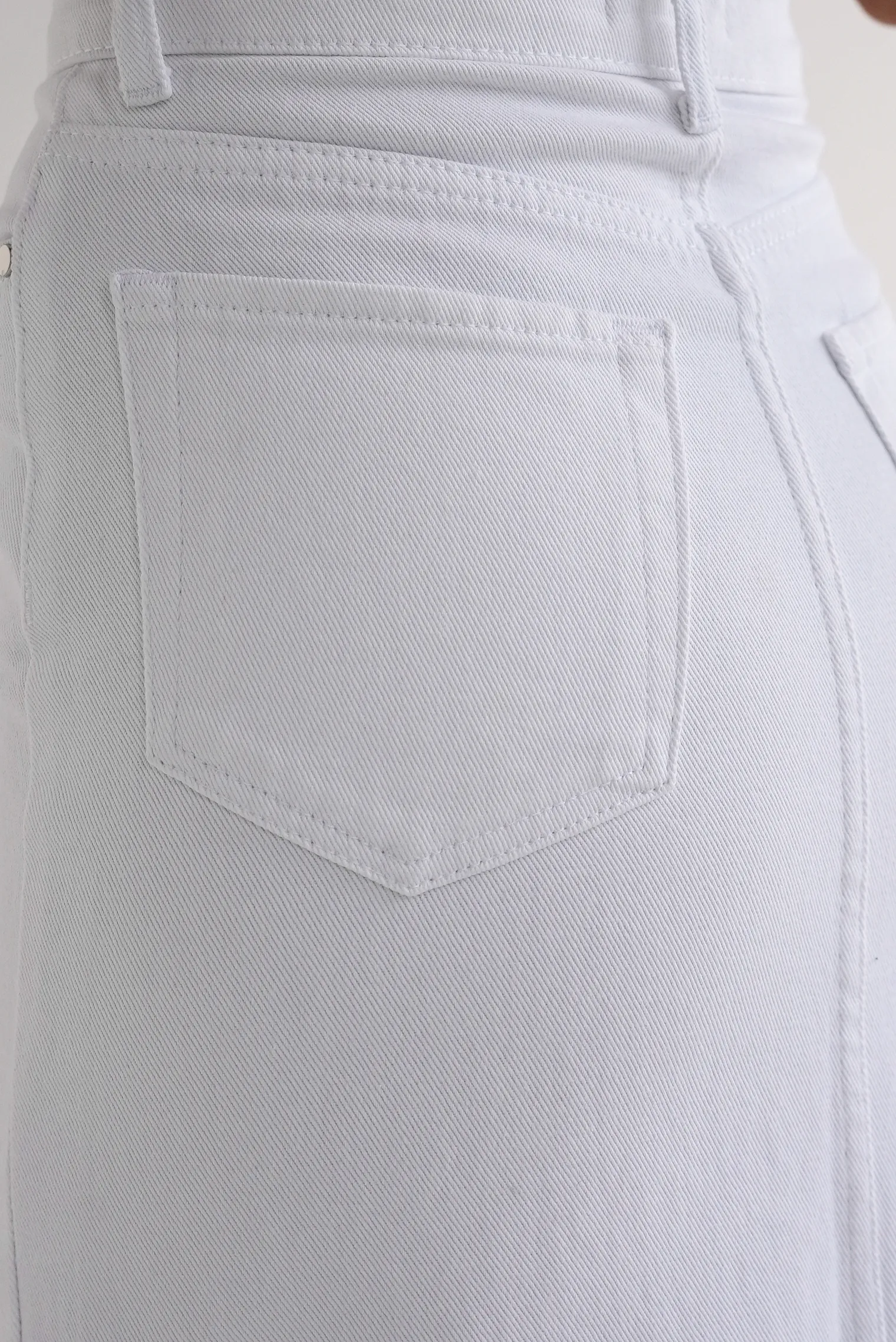 Юбка миди джинсовая белого цвета фото 8