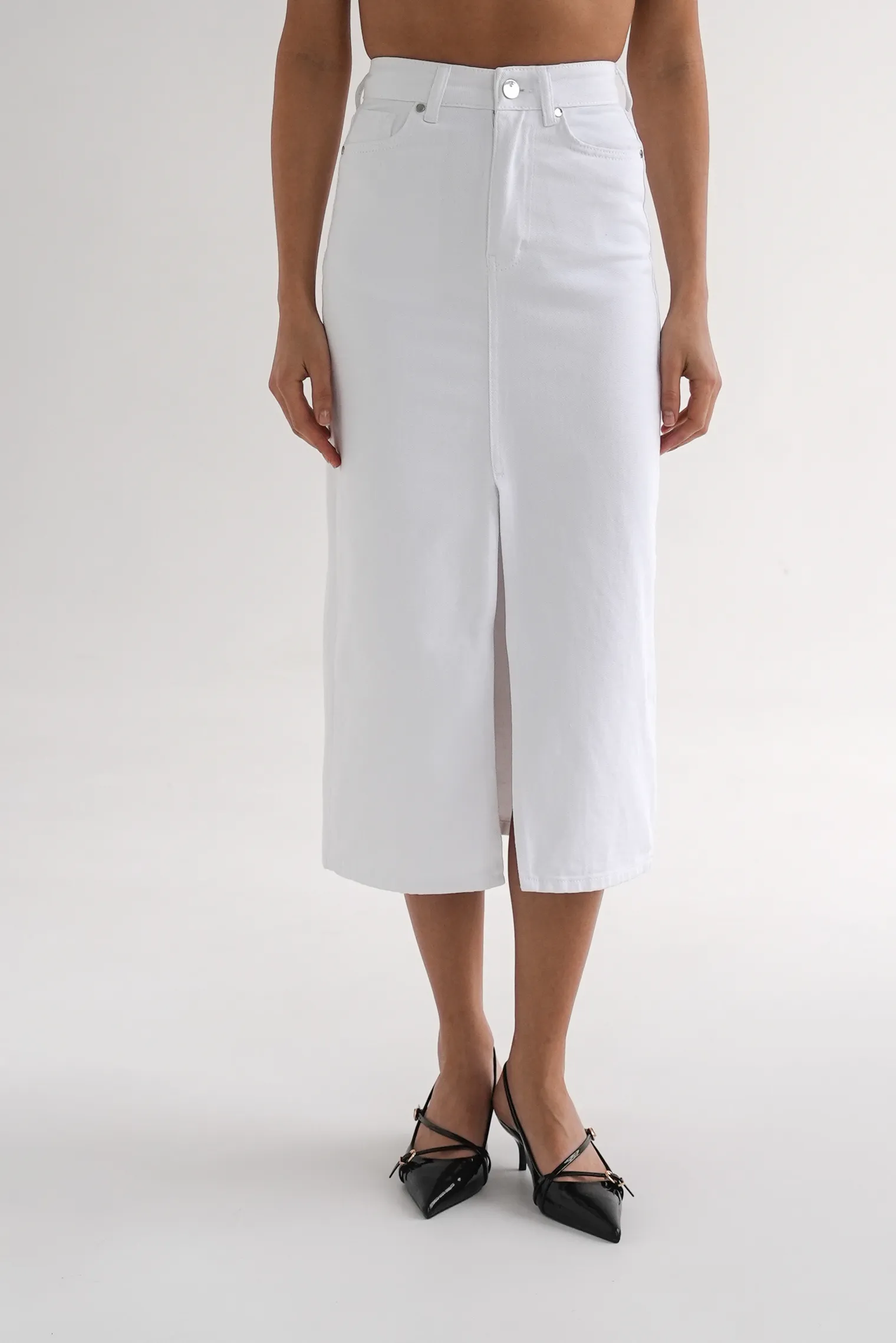 Юбка миди джинсовая белого цвета фото 2