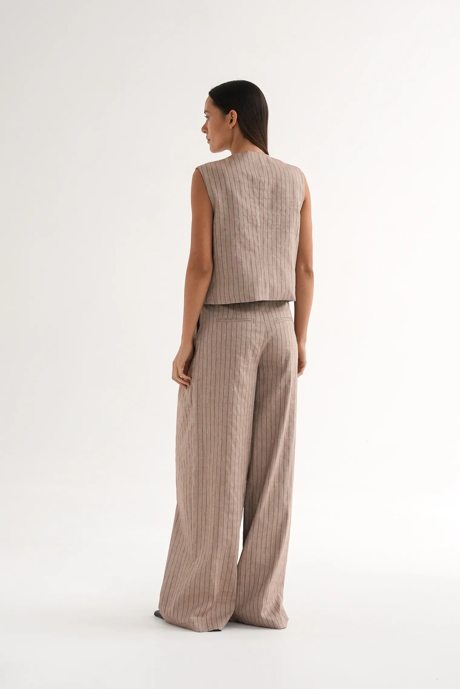 Жилет изо льна в полоску цвета капучино фото 4