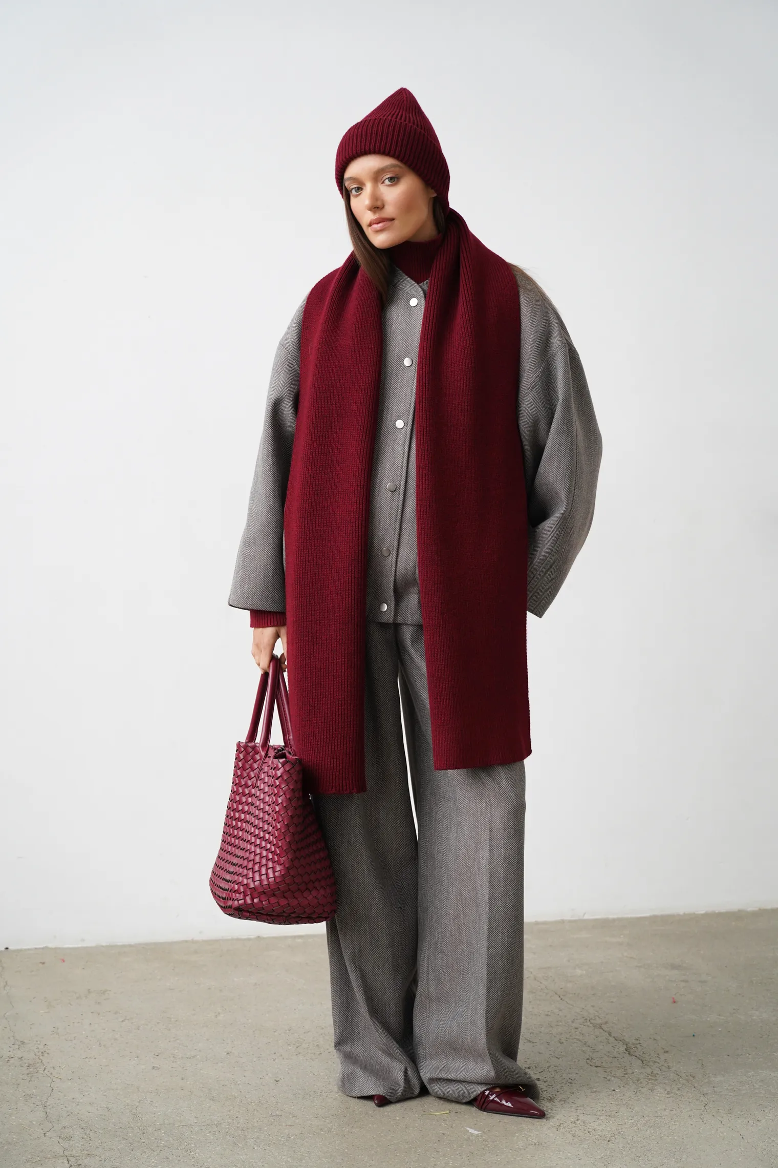 Шарф из шерсти мериноса бордового цвета фото 7