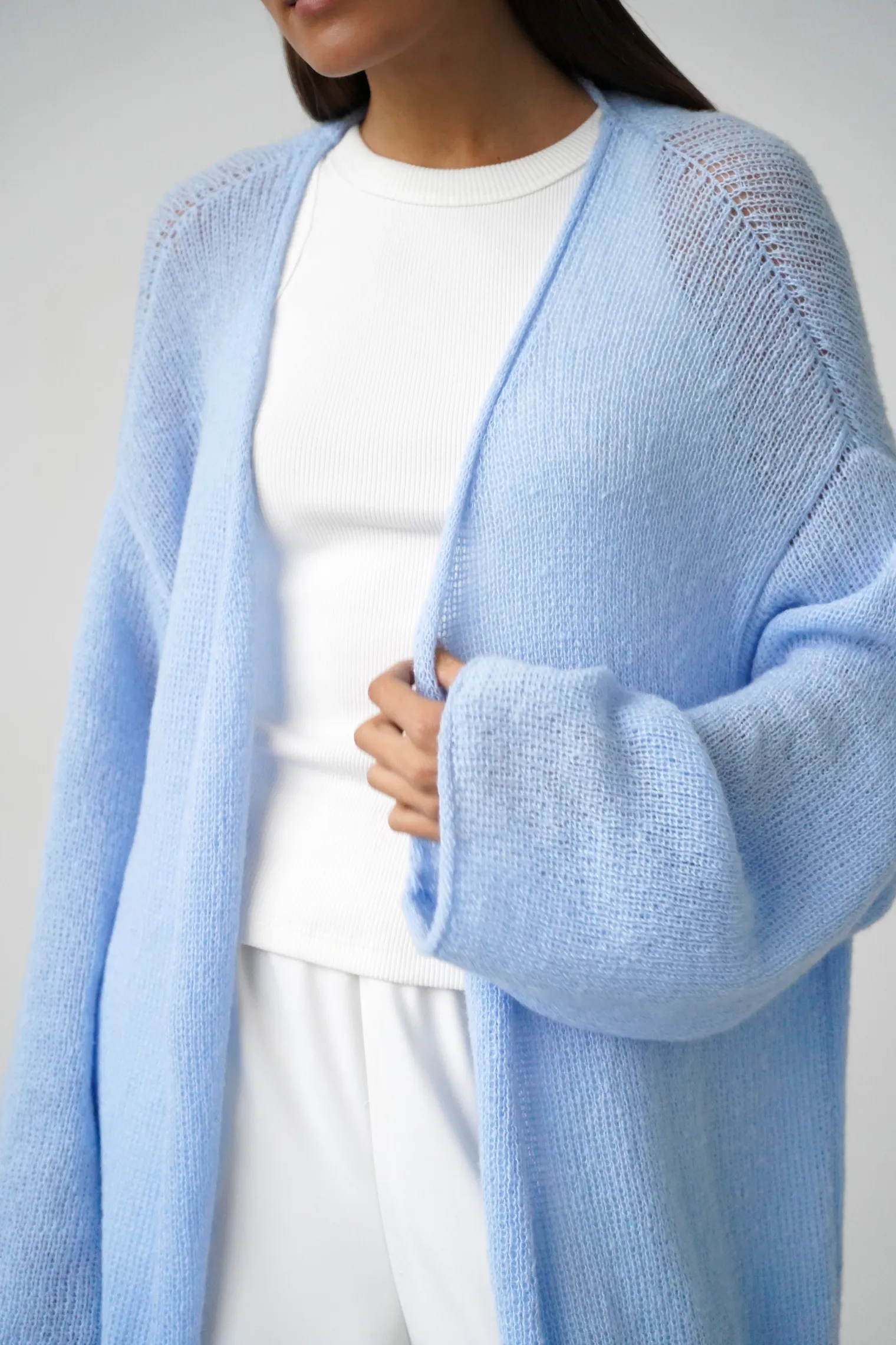 Кардиган миди ажурной вязки небесного цвета фото 2