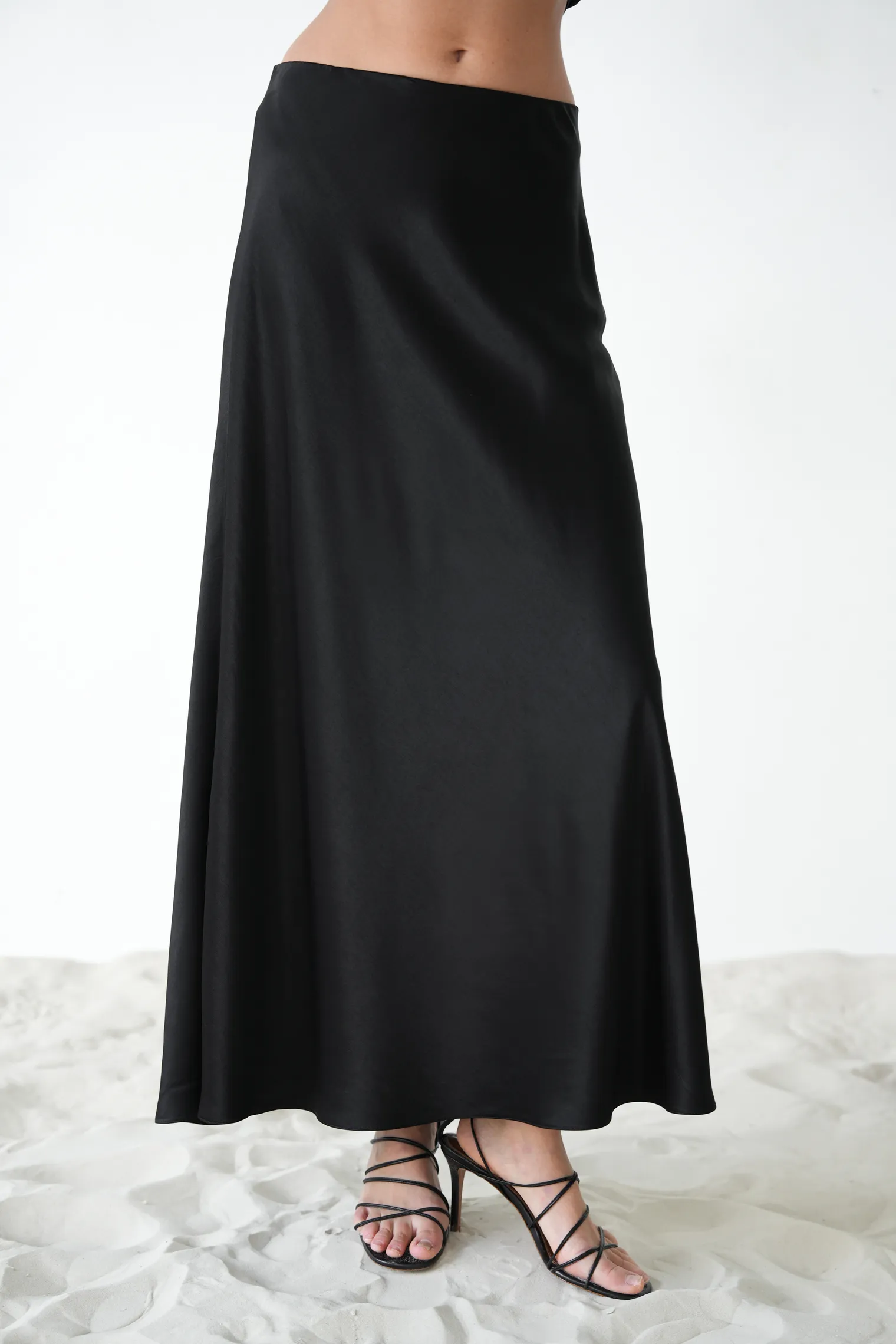 Юбка миди из вискозы чёрного цвета фото 5