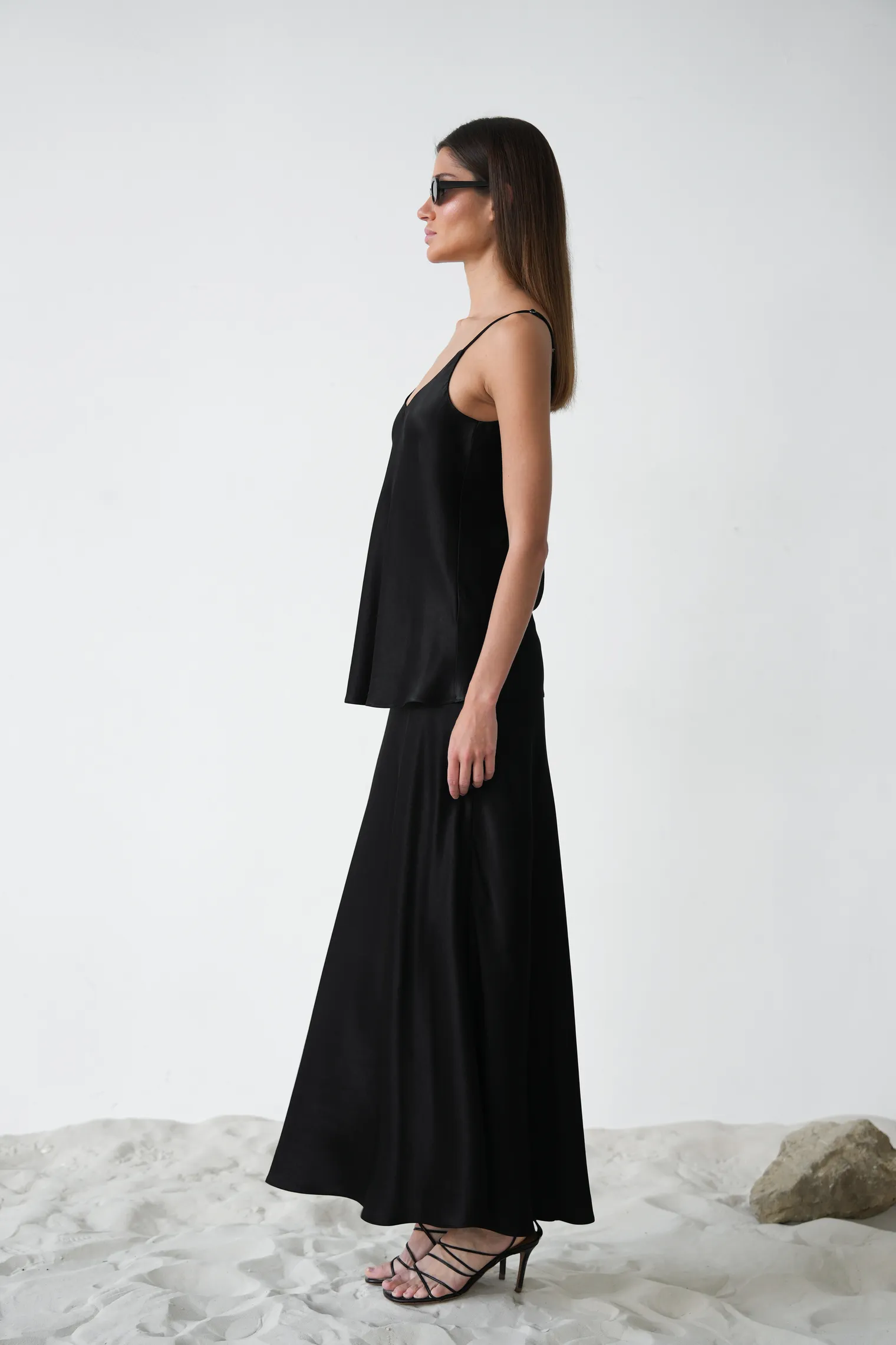 Юбка миди из вискозы чёрного цвета фото 6