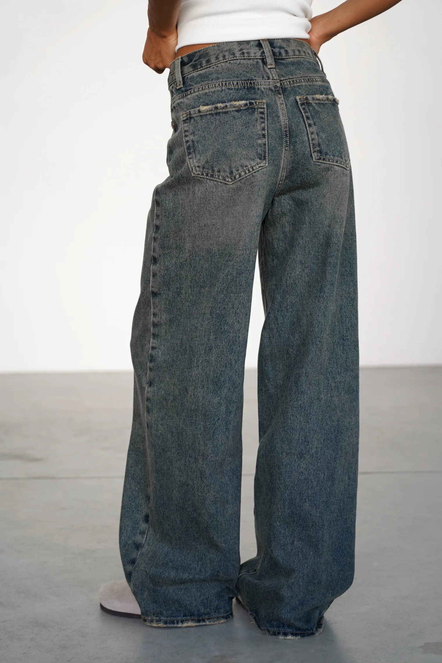 Джинсы свободного кроя в винтажном стиле синего цвета фото 4