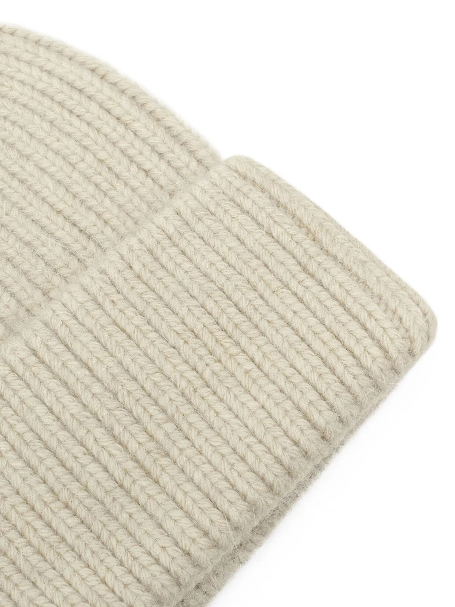 Шапка из ангоры однослойная молочного цвета фото 2