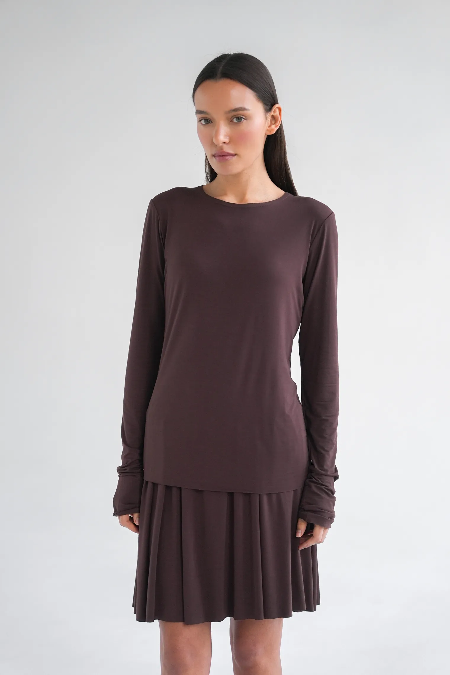 Лонгслив с удлинённым рукавом цвета горький шоколад фото 6