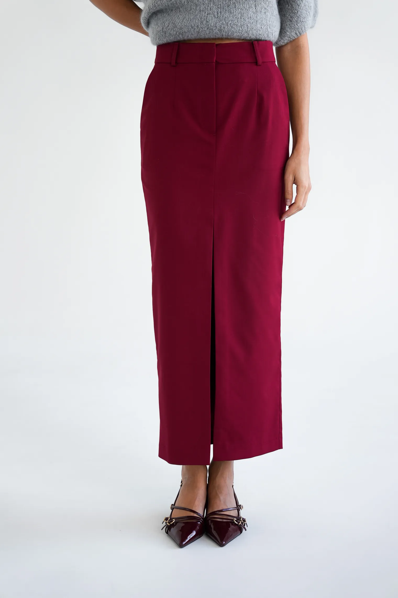 Юбка с разрезом прямого кроя винного цвета фото 1