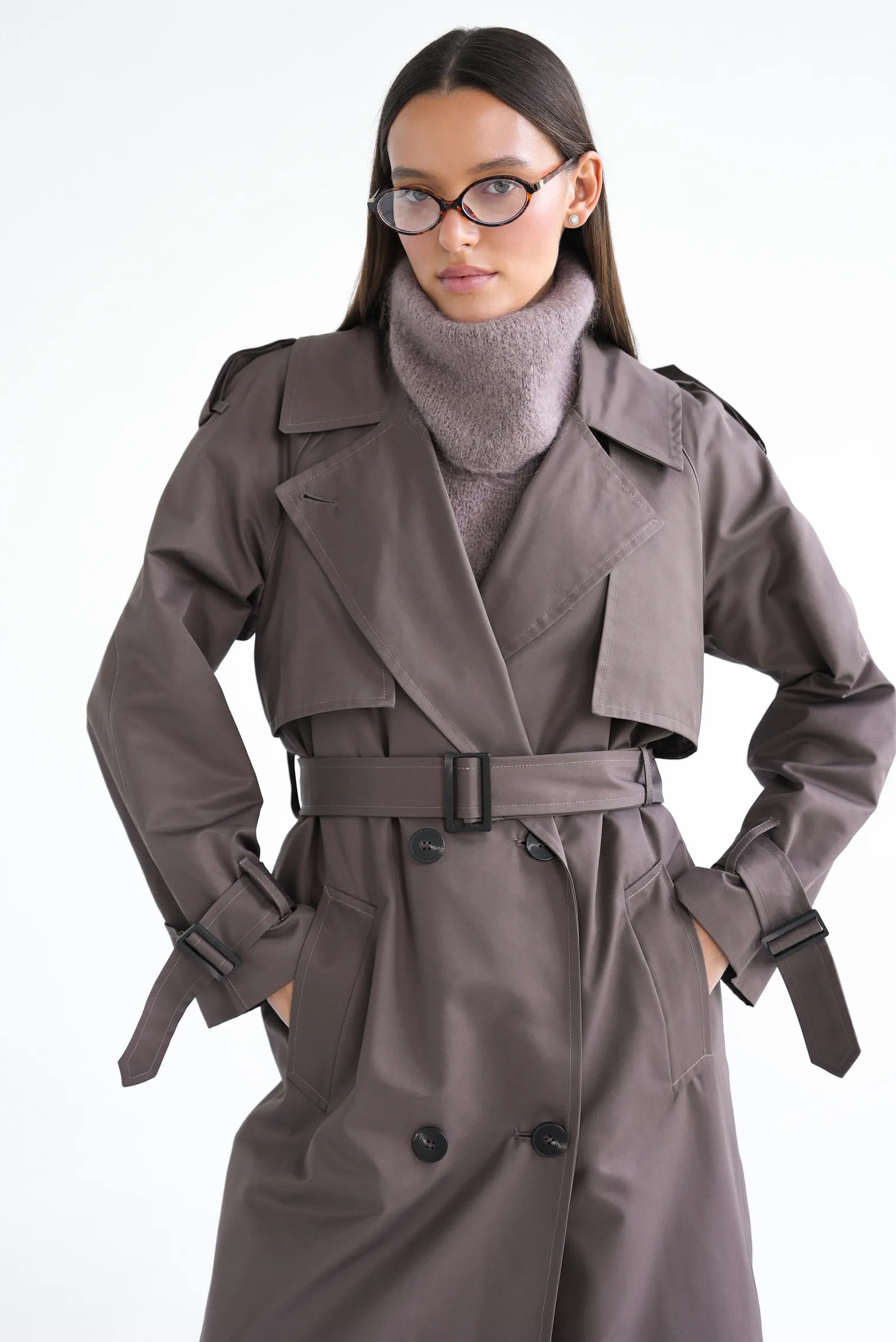 Двубортный тренч с поясом и рукавом реглан шоколадного цвета фото 2