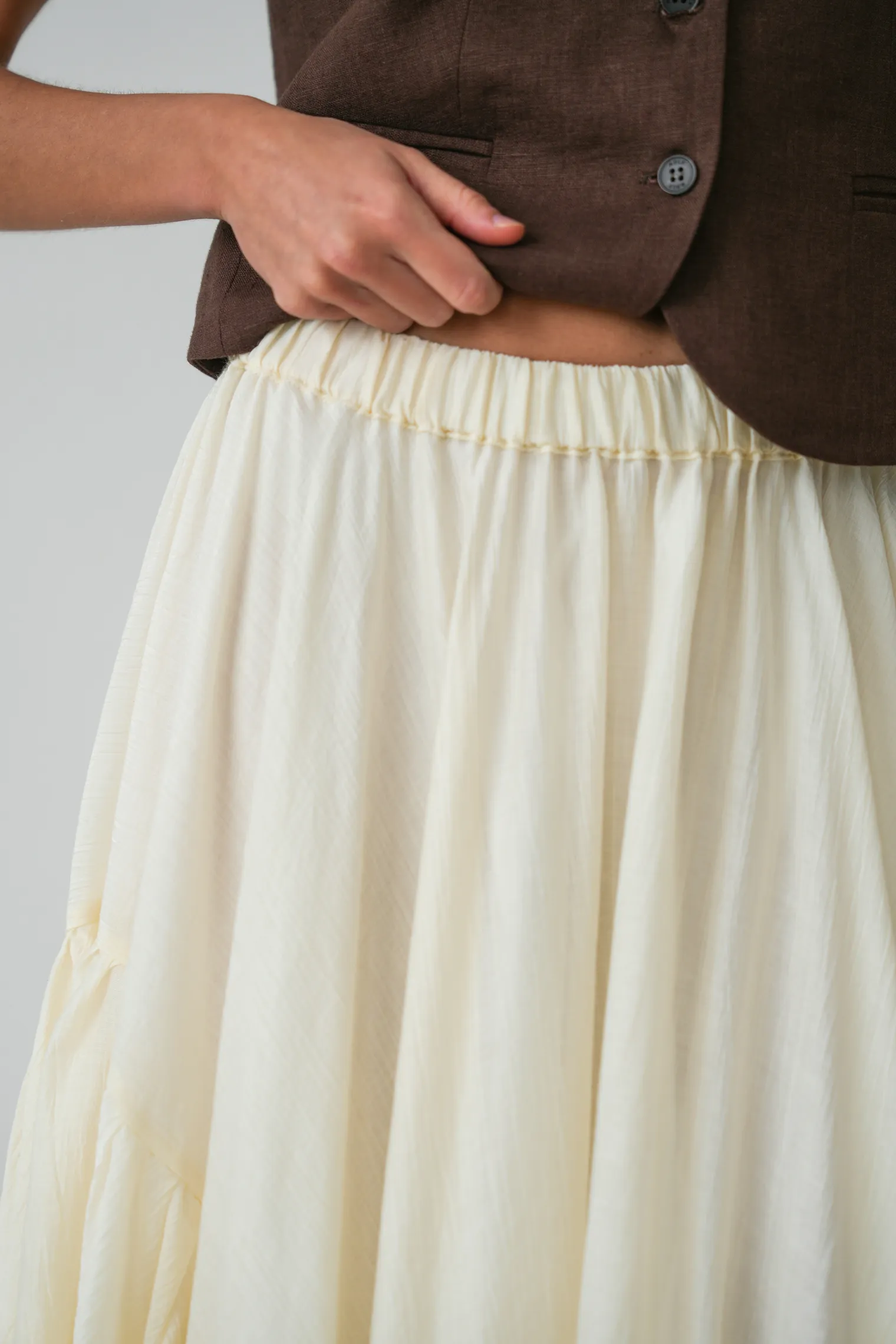 Юбка миди с воланами молочного цвета фото 2