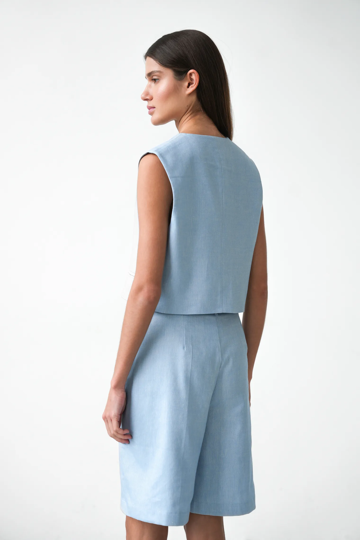 Бермуды изо льна голубого цвета фото 4