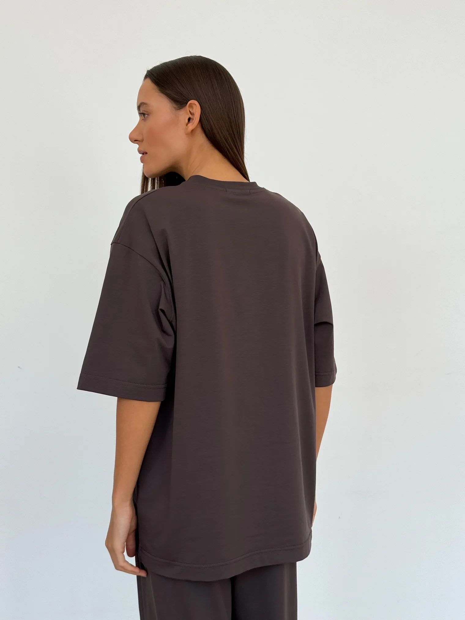 Футболка свободного кроя цвета моро фото 5