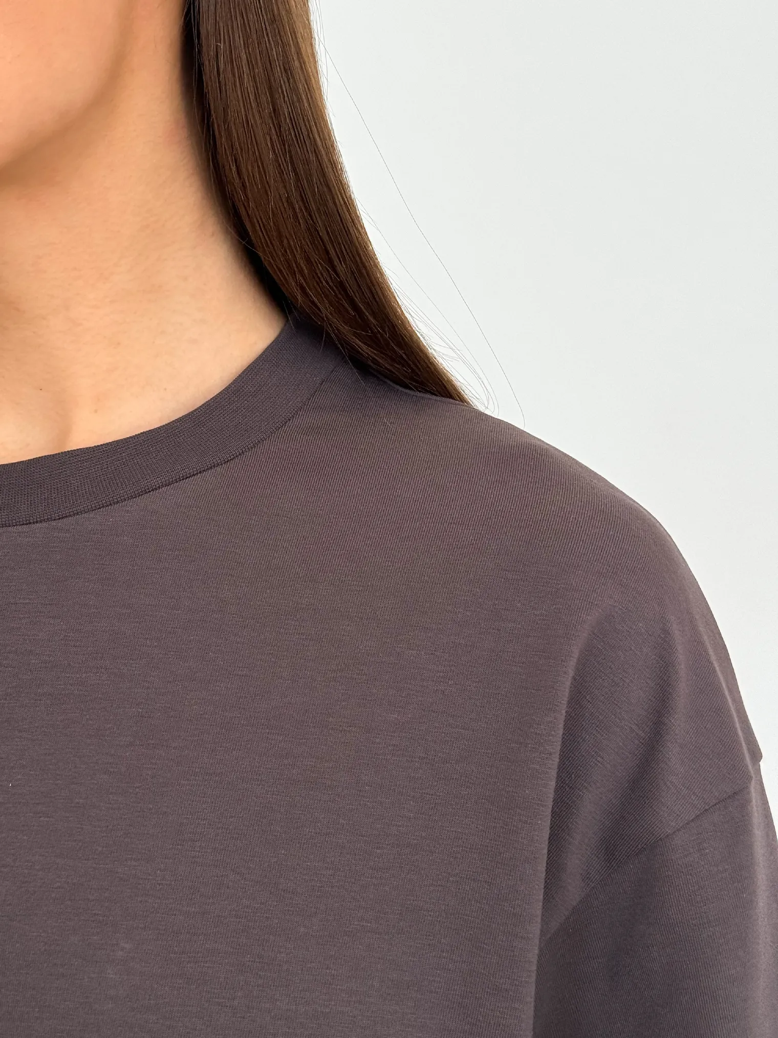 Футболка свободного кроя цвета моро фото 3