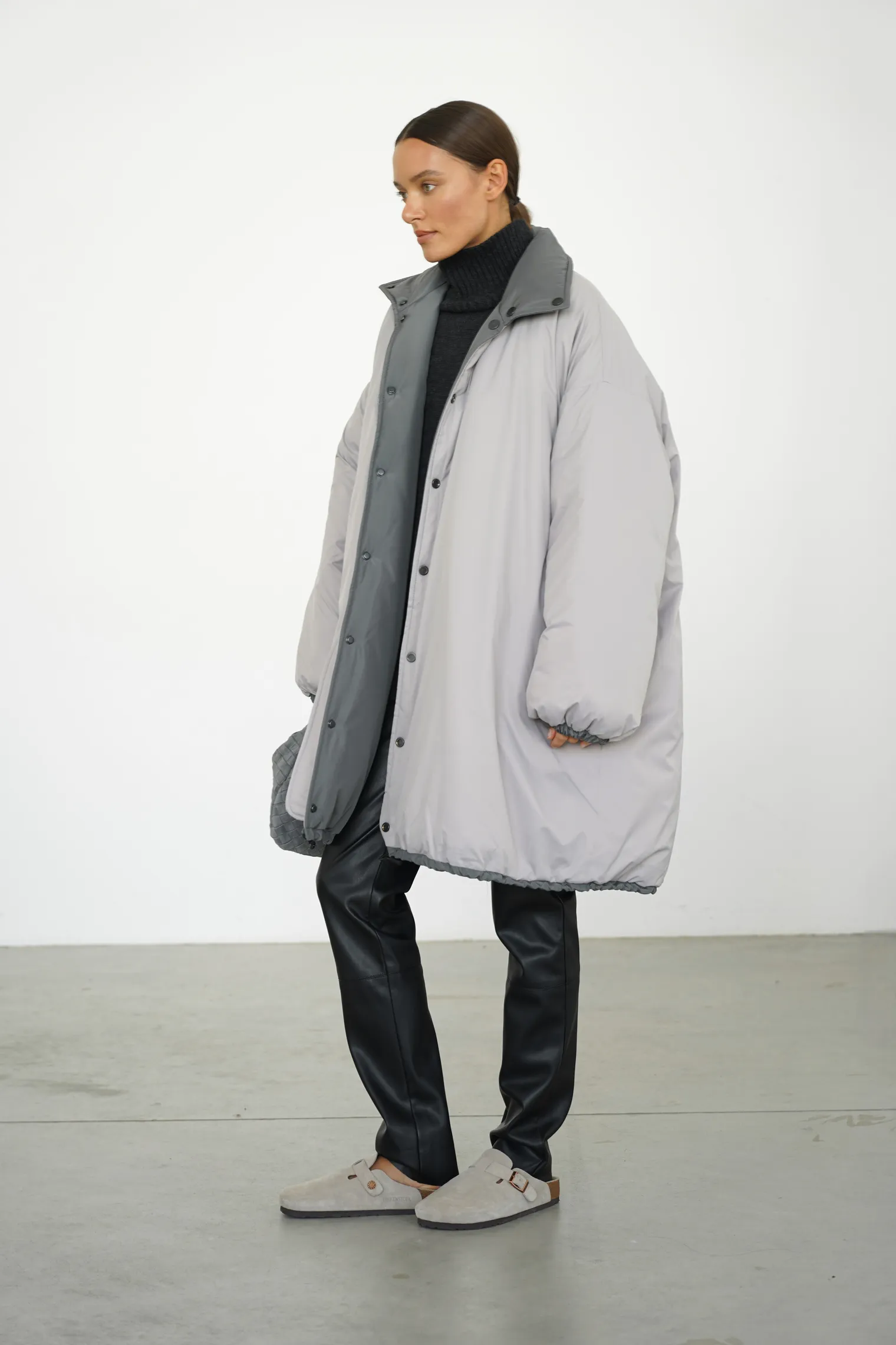 Парка двухсторонняя утепеленная цвета графит/светло-серый фото 7