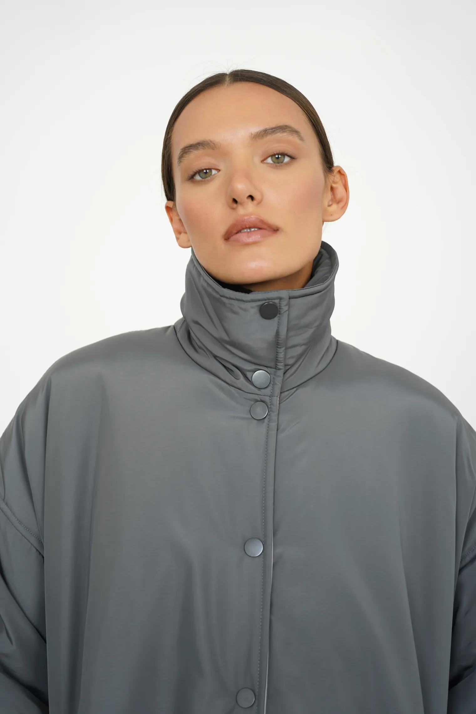Парка двухсторонняя утепеленная цвета графит/светло-серый фото 2
