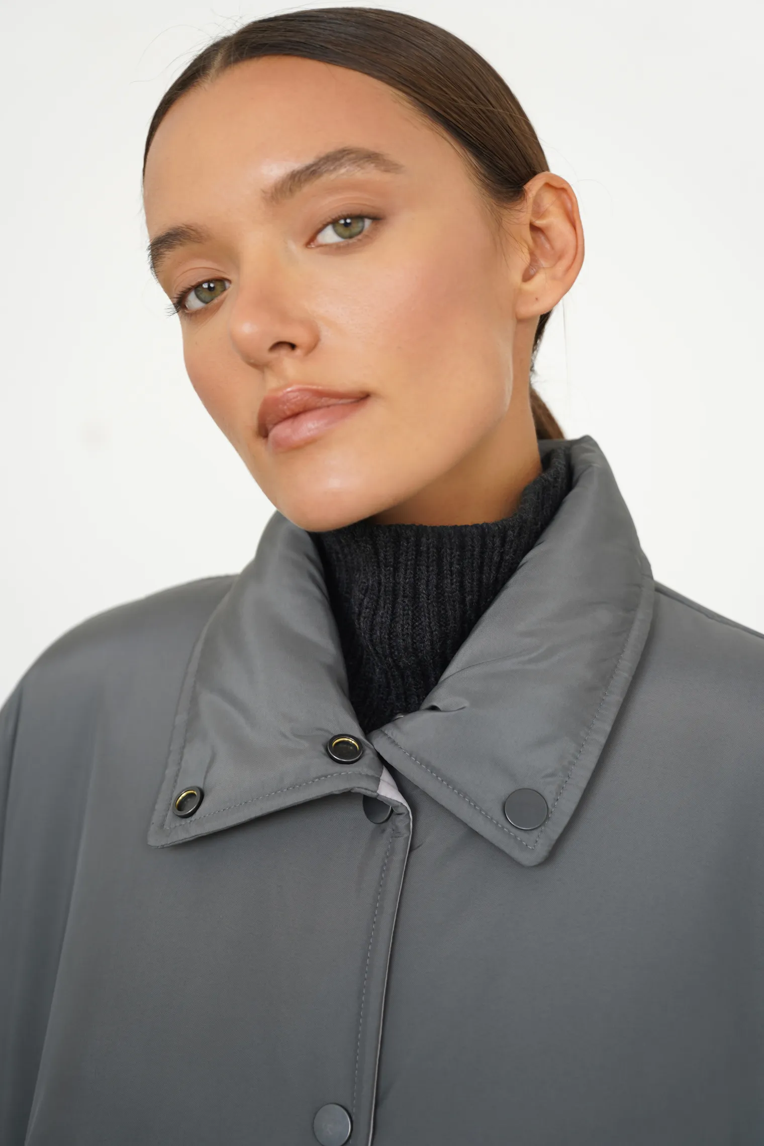 Парка двухсторонняя утепеленная цвета графит/светло-серый фото 6