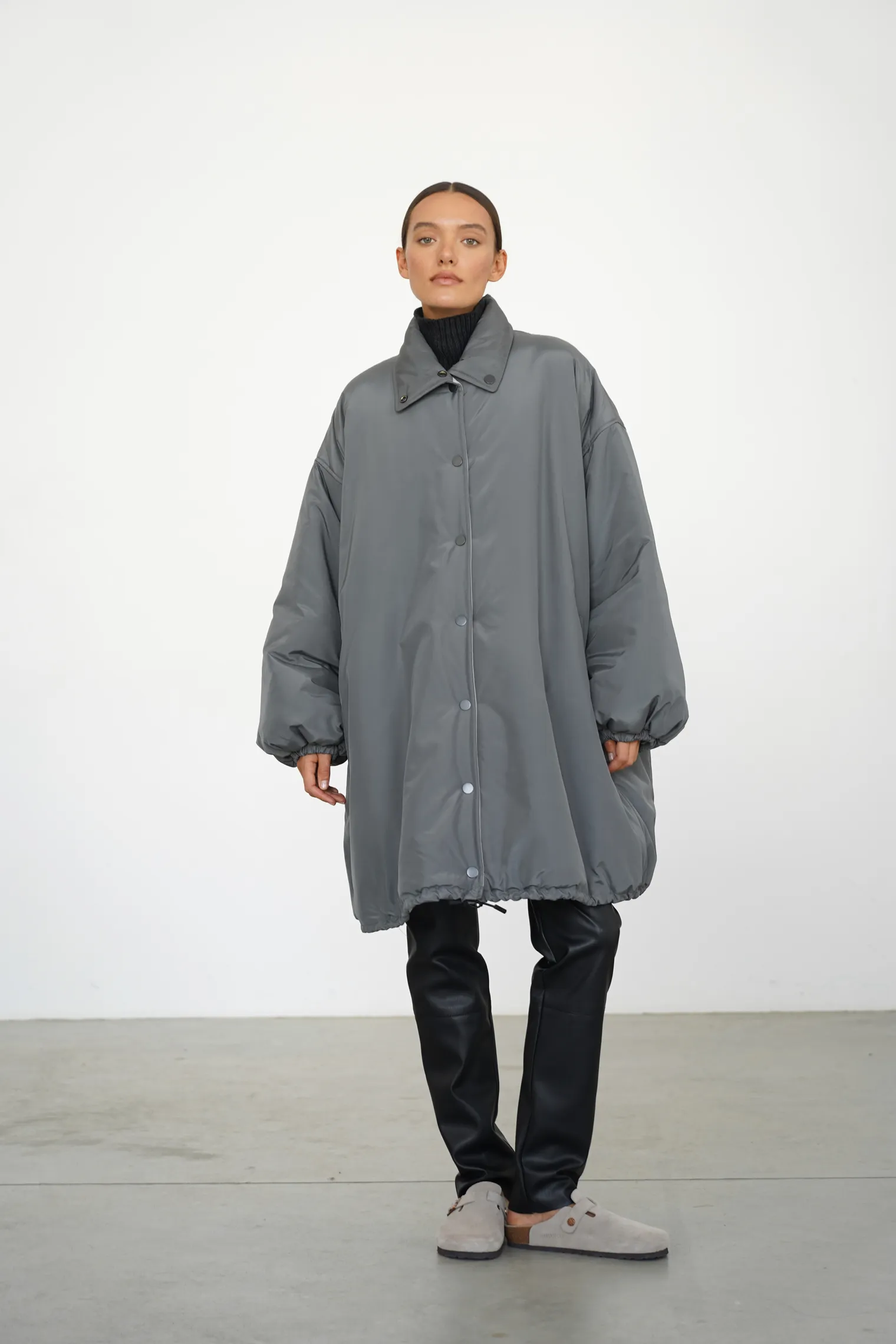 Парка двухсторонняя утепеленная цвета графит/светло-серый фото 5