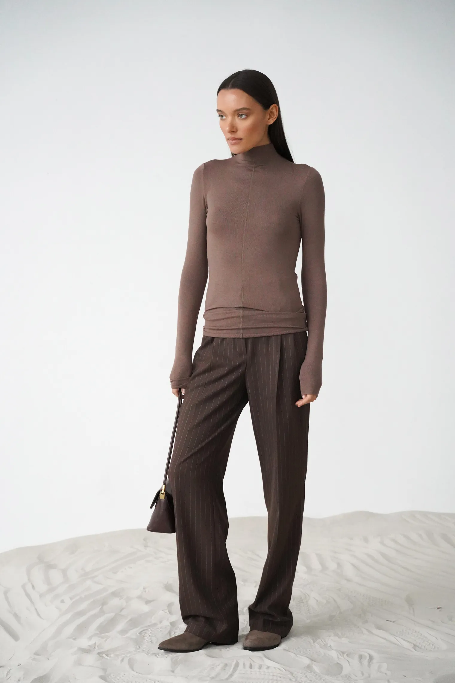 Водолазка в рубчик шоколадного цвета фото 4