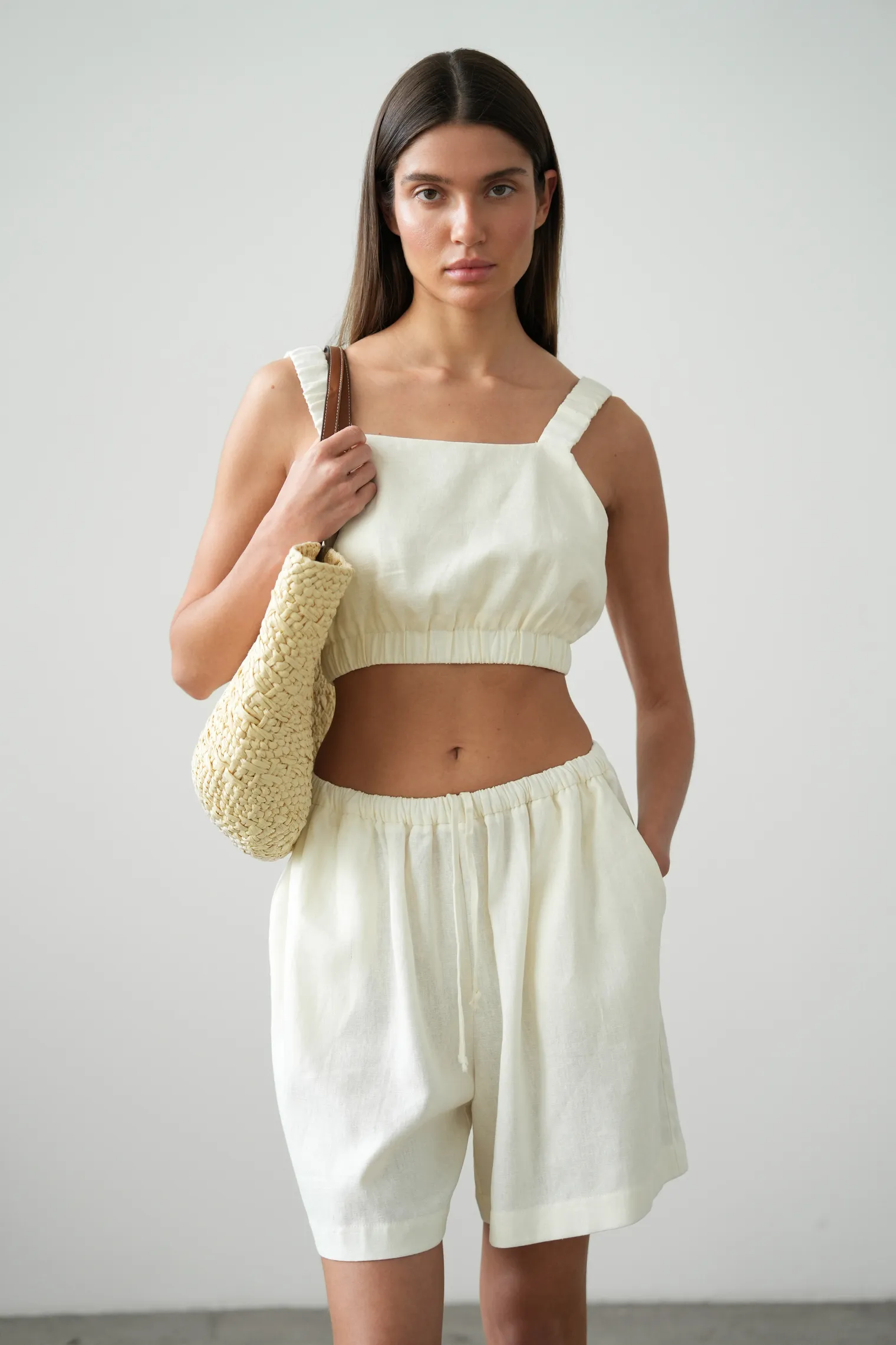 Шорты изо льна цвета тофу фото 1