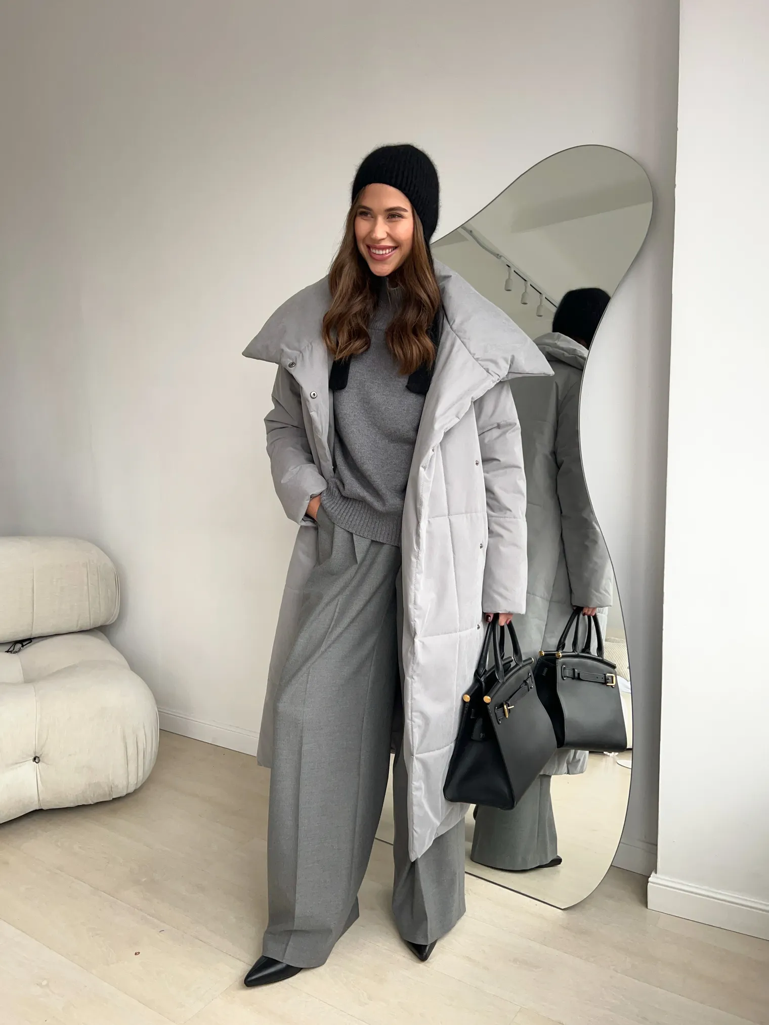Капор крупной вязки чёрного цвета фото 4
