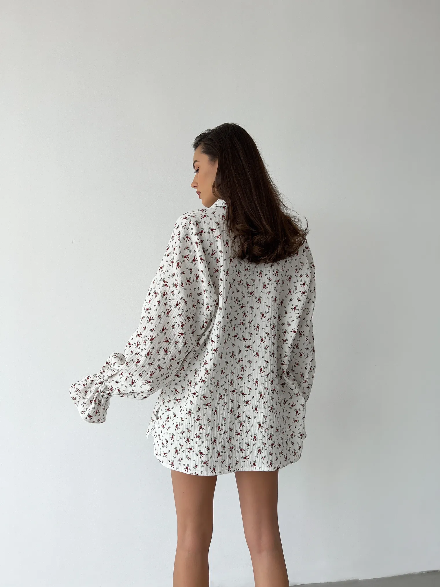 Костюм из муслина: рубашка, шорты в цвете красный бук на айвори фото 7