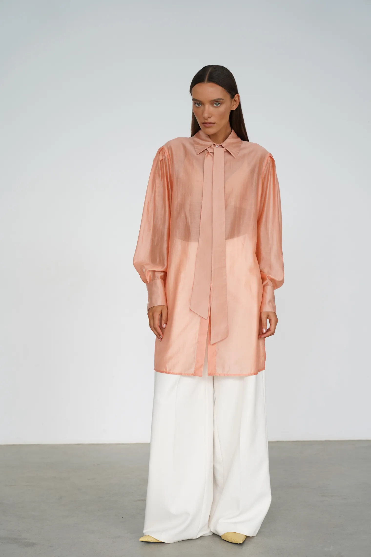 Рубашка из прозрачной ткани персикового цвета фото 1