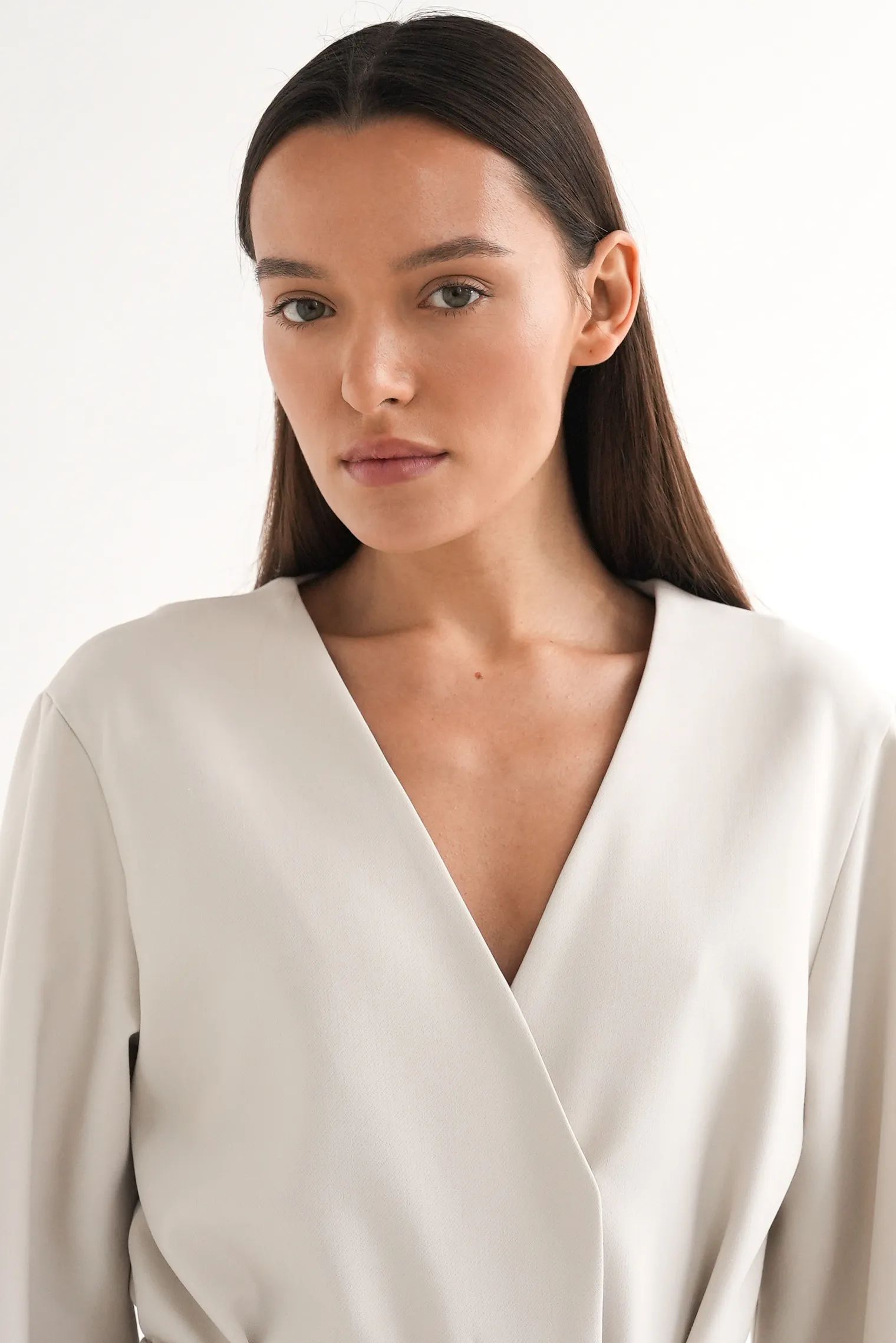 Платье миди с поясом цвета айвори фото 2