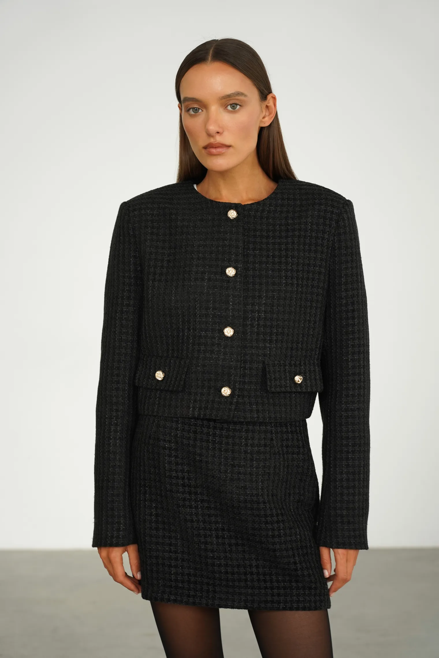 Жакет укороченный из твидовой ткани чёрного цвета фото 3