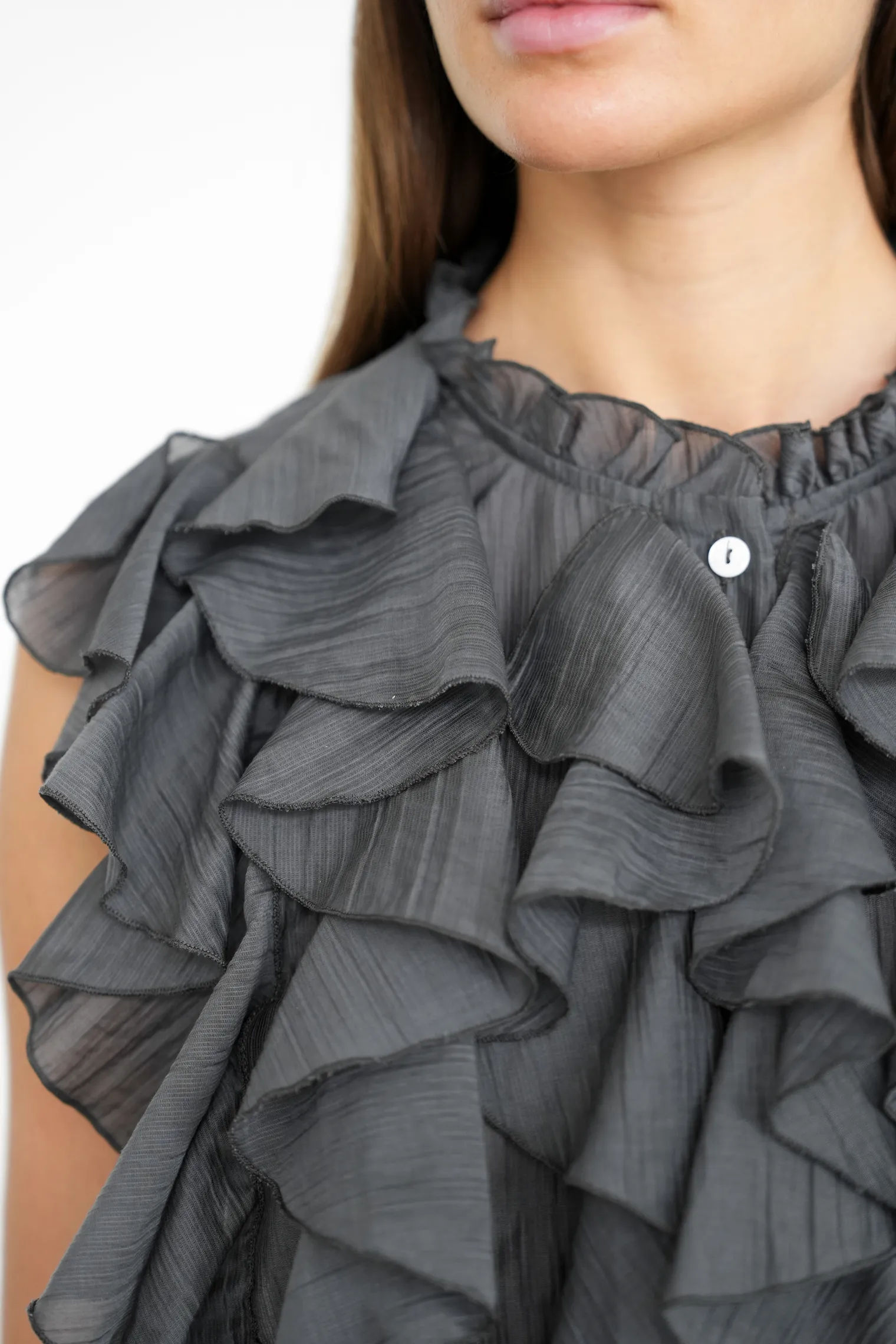Блуза из жатой ткани графитового цвета фото 2
