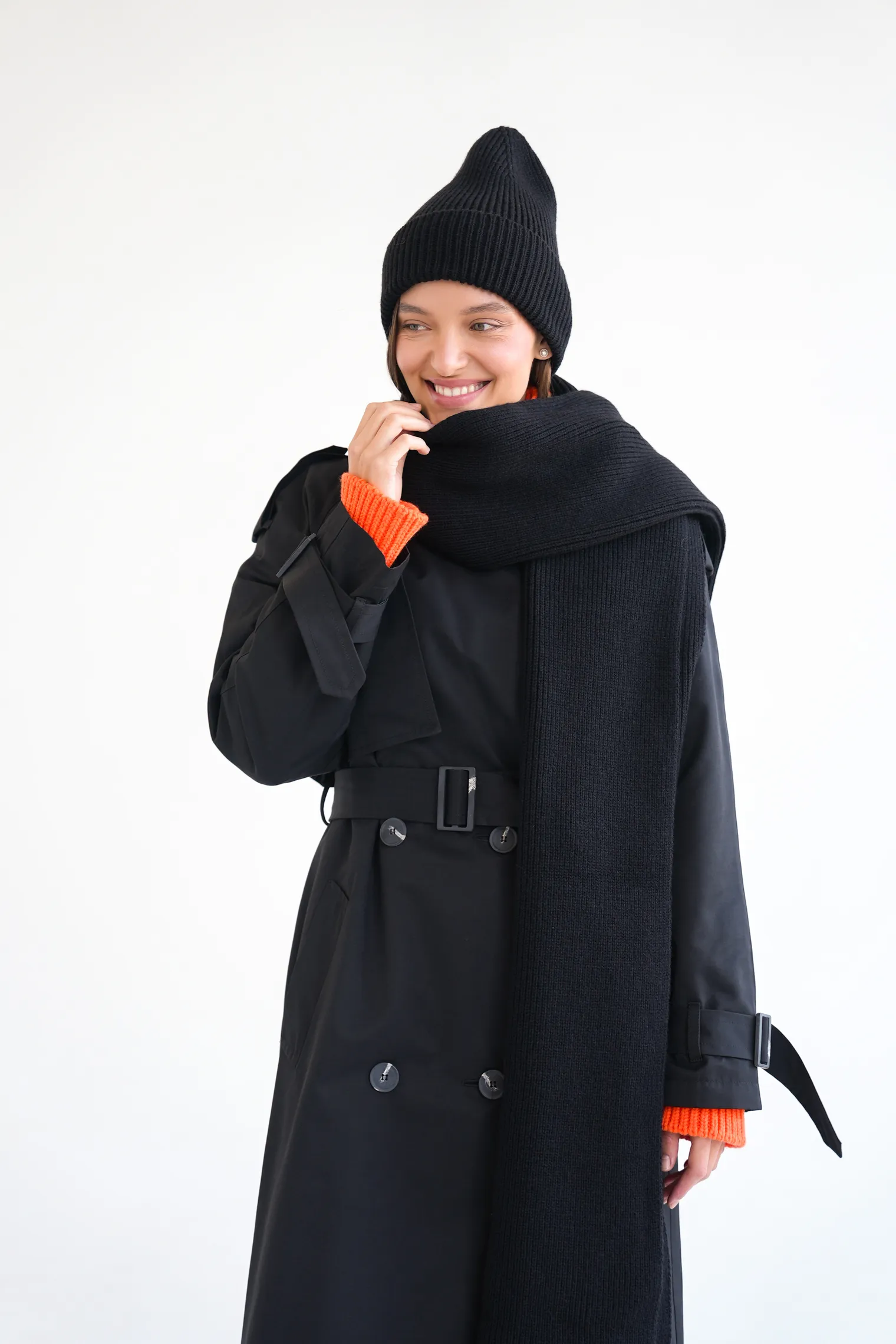 Шапка из шерсти мериноса чёрного цвета фото 5