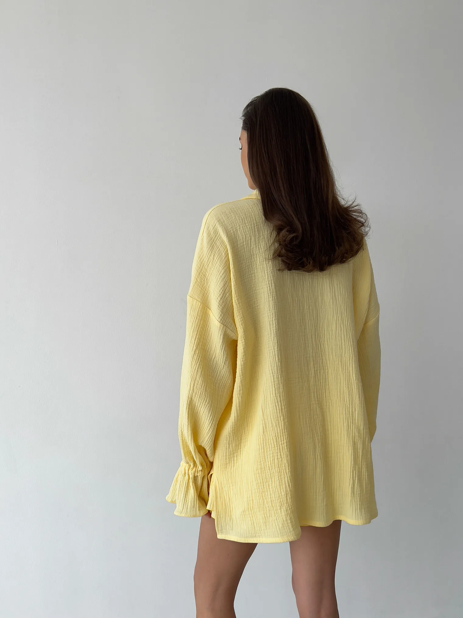 Костюм из муслина: рубашка, шорты цвета молочный лимон фото 7