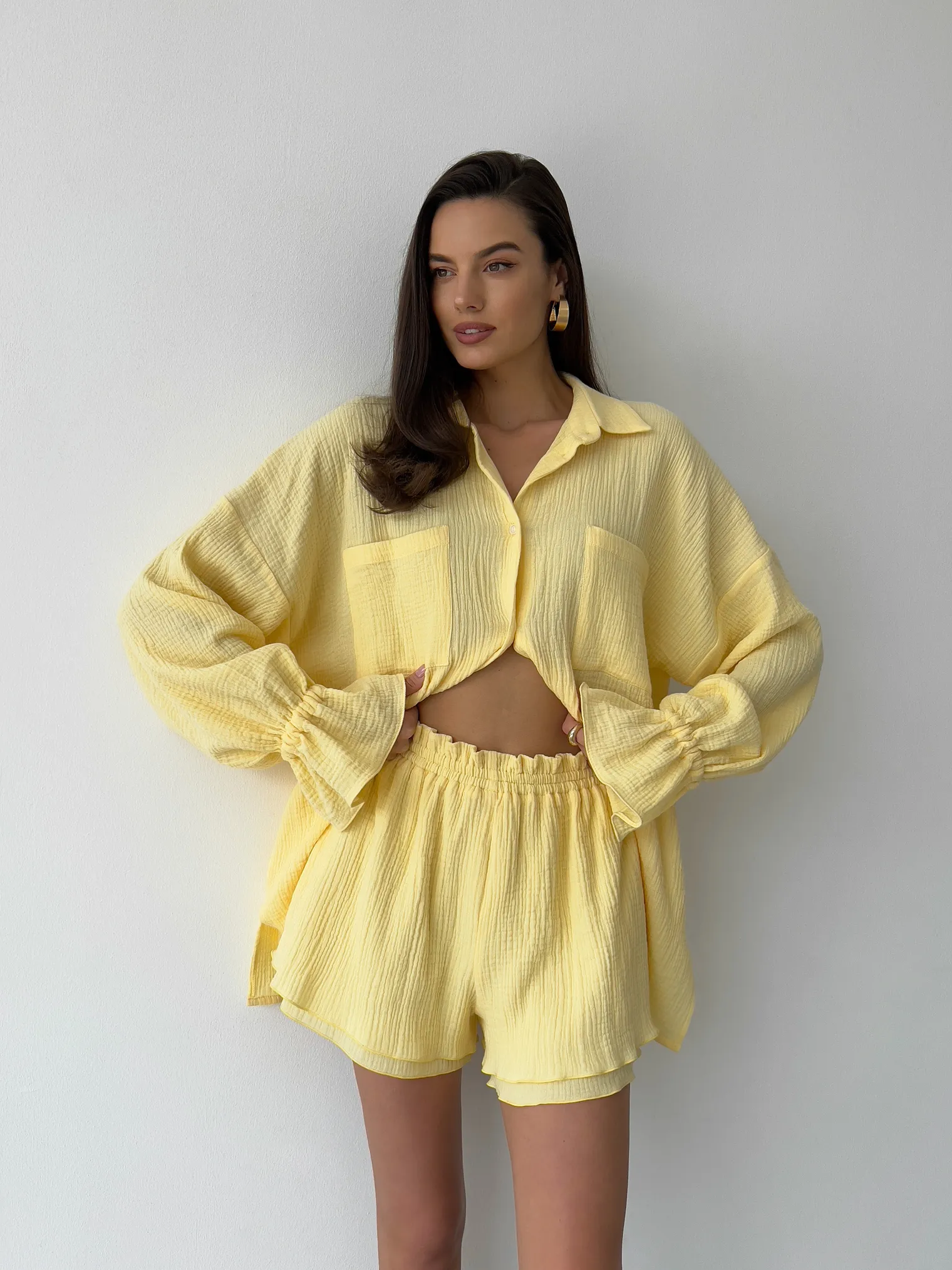 Костюм из муслина: рубашка, шорты цвета молочный лимон фото 4