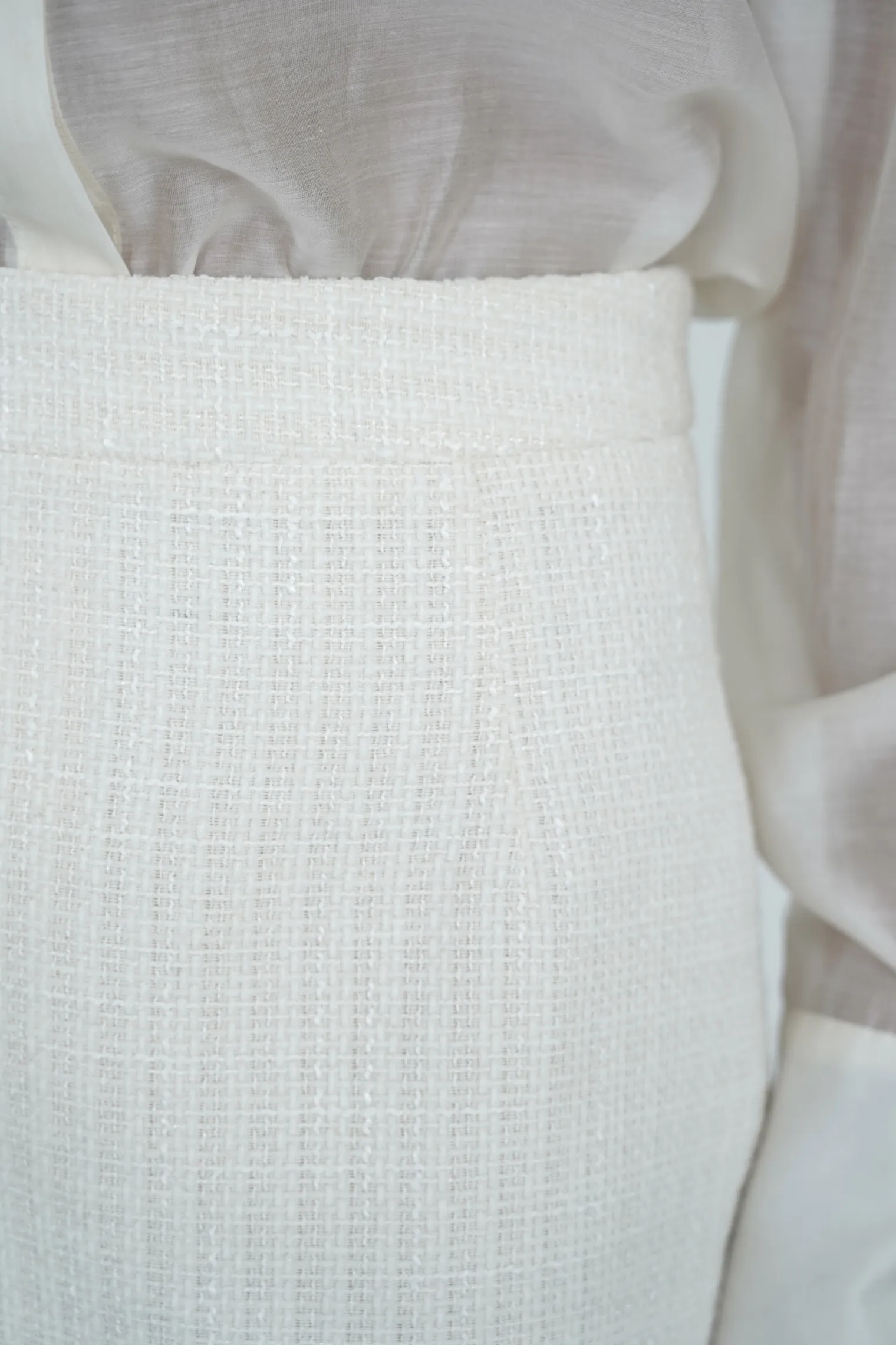 Юбка мини из твидовой ткани цвета тофу фото 2