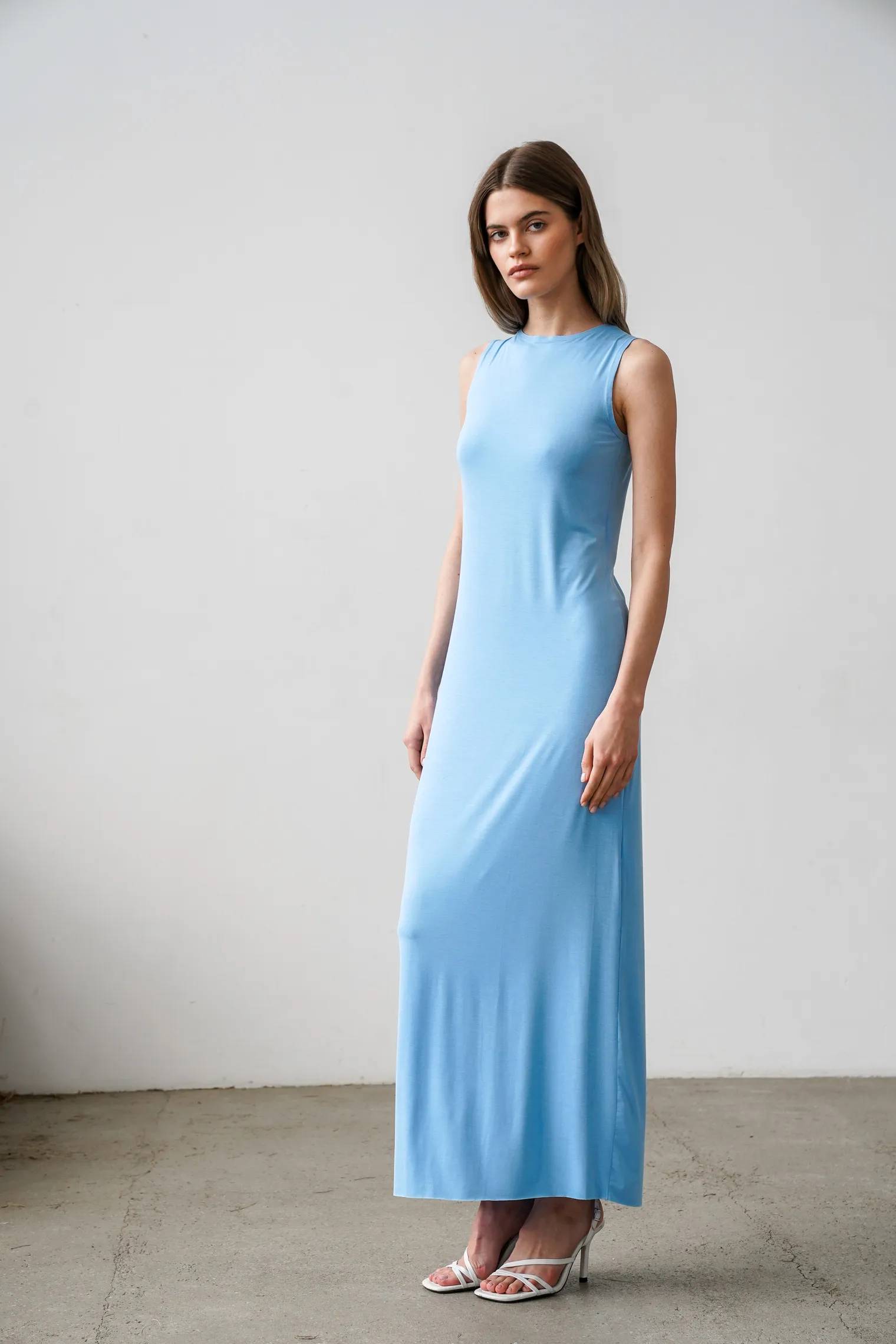 Платье макси голубого цвета фото 3